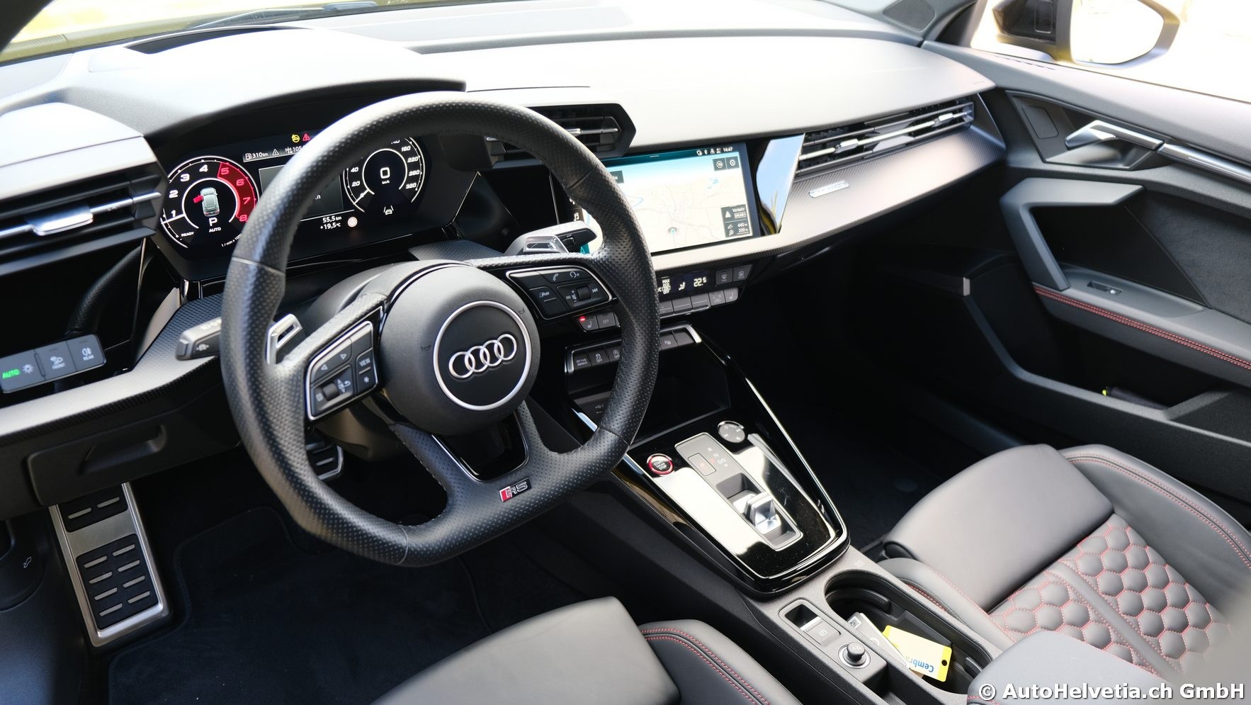 AUDI RS3 Sportback 2.5 TSI quattro S-tronic-image-11