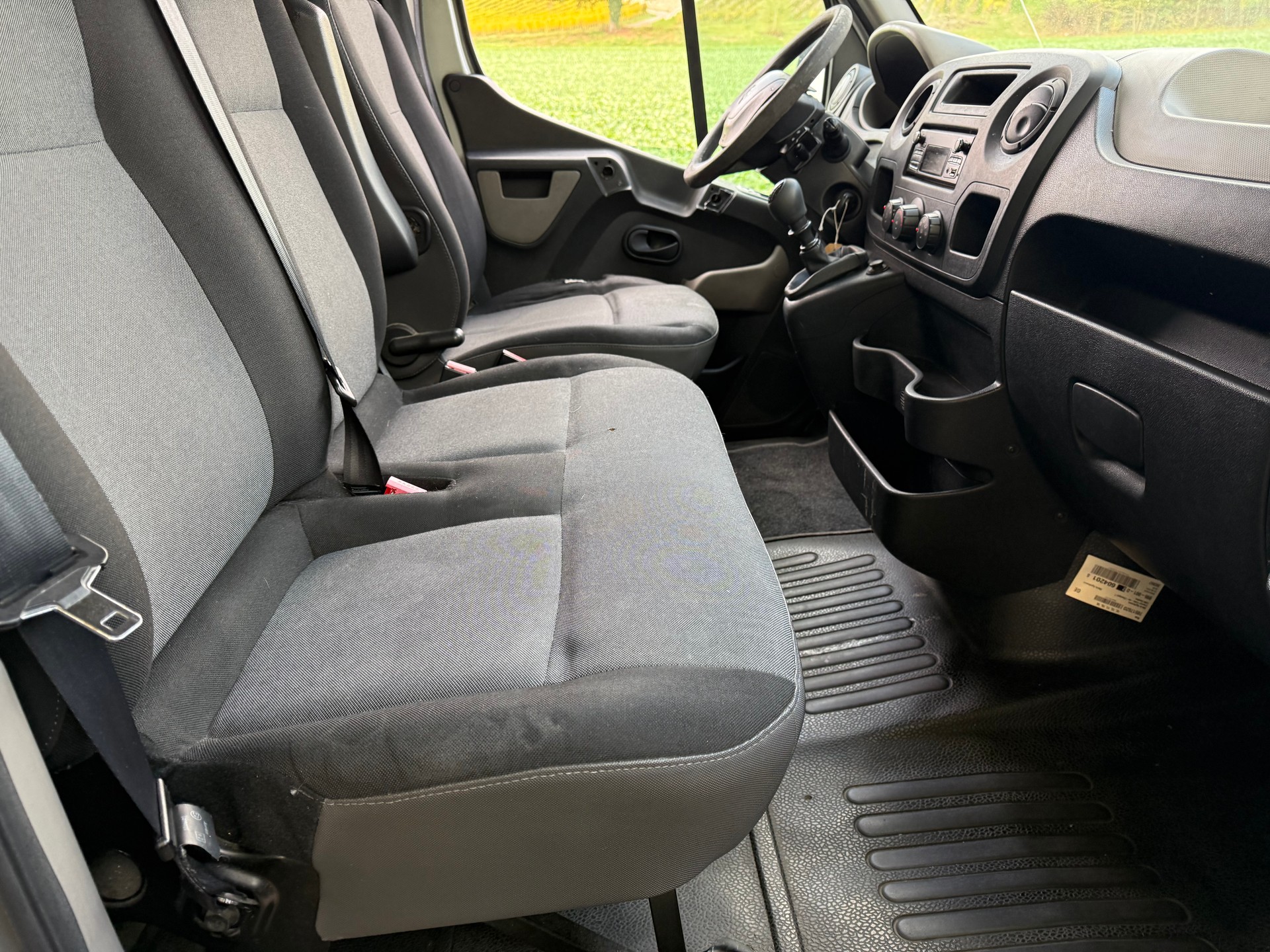 RENAULT Master T35 2.3dCi L2H2-image-8
