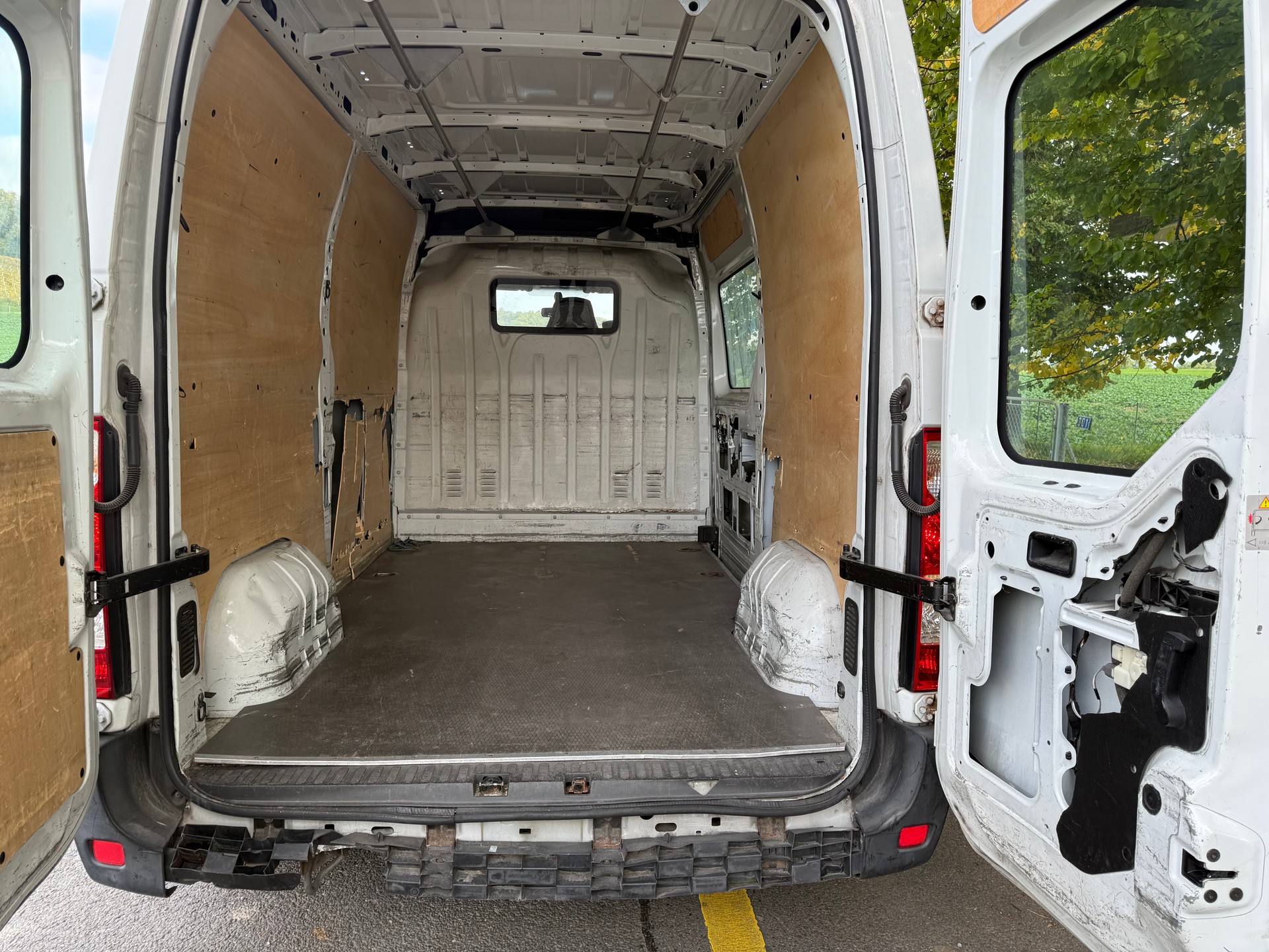 RENAULT Master T35 2.3dCi L2H2-image-12