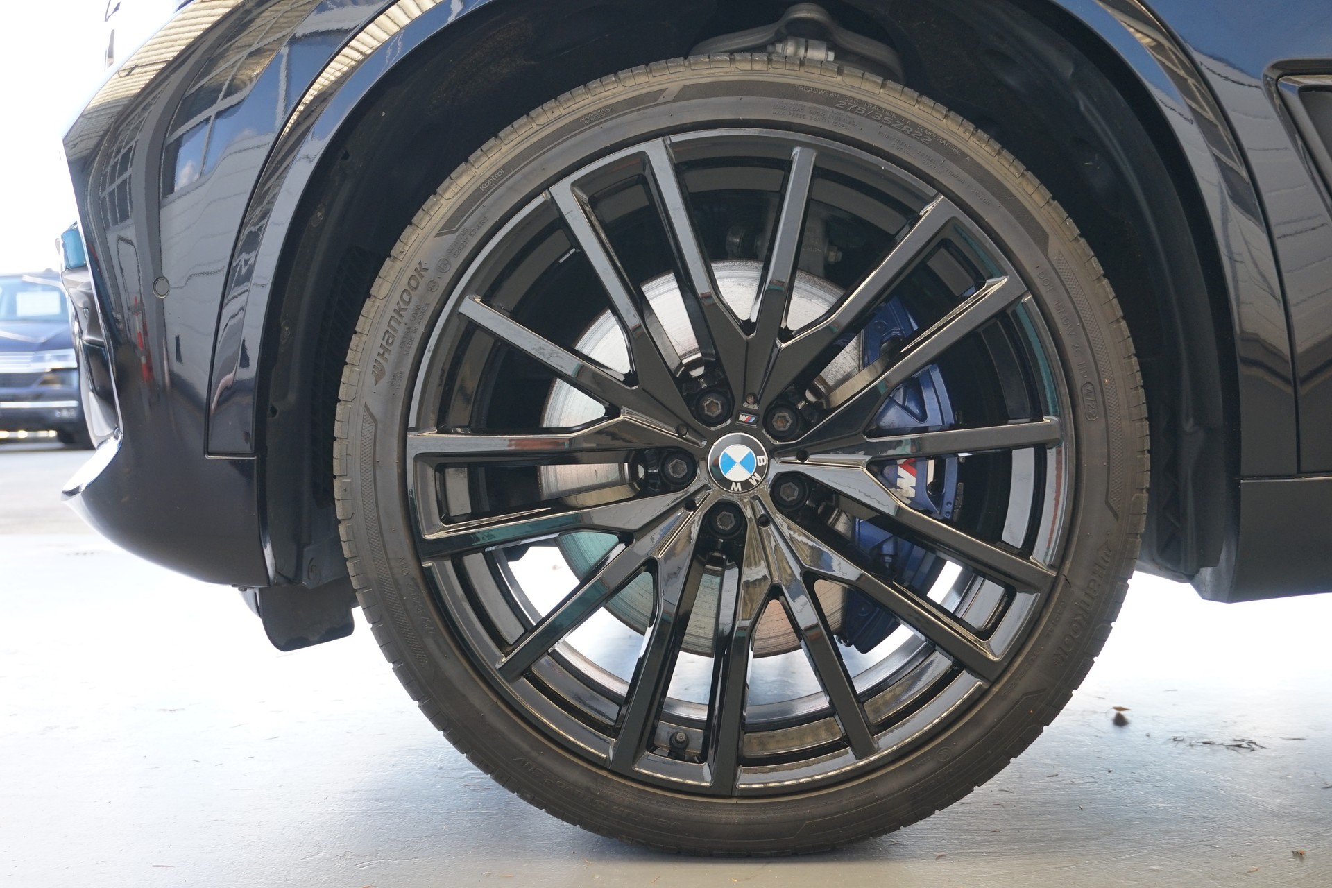 BMW X5 xDrive M50d-image-12