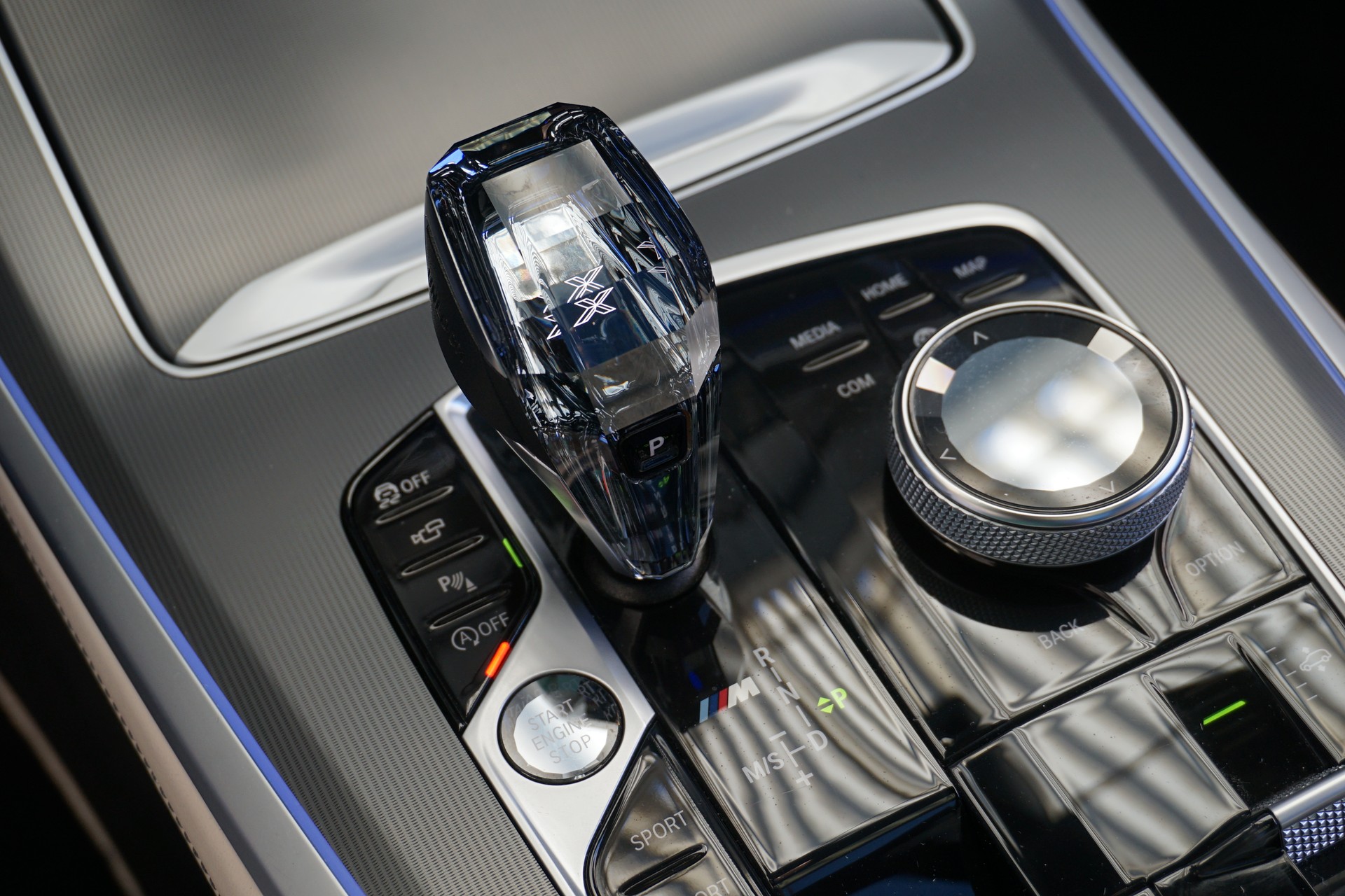 BMW X5 xDrive M50d-image-15