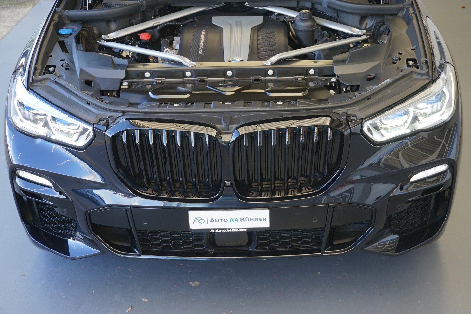 BMW X5 xDrive M50d-image-13