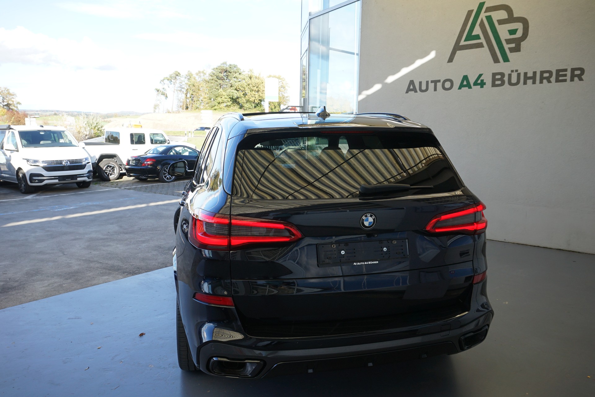 BMW X5 xDrive M50d-image-6