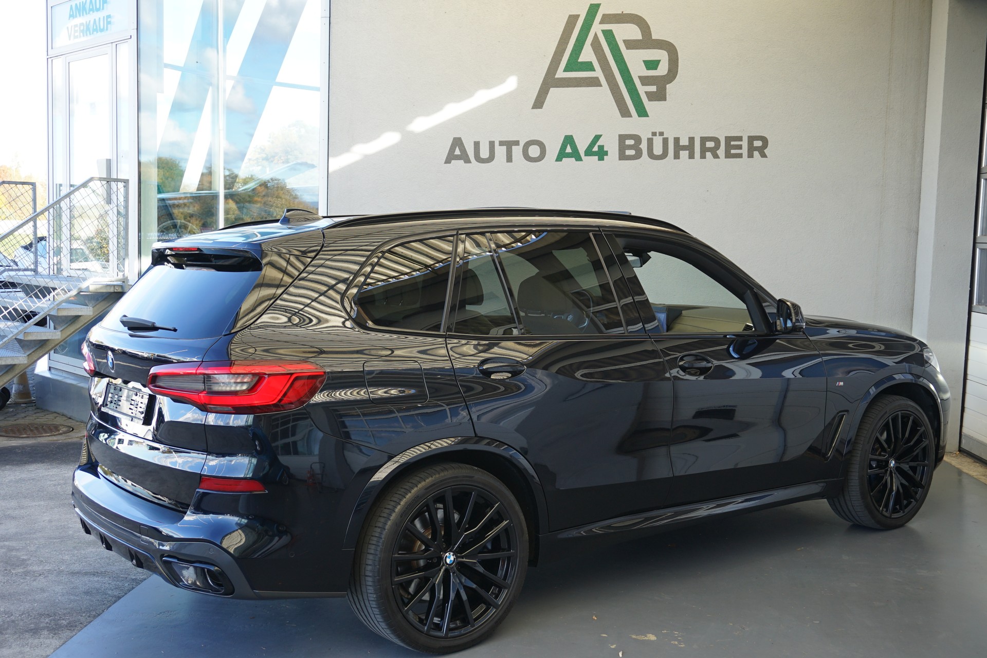 BMW X5 xDrive M50d-image-9
