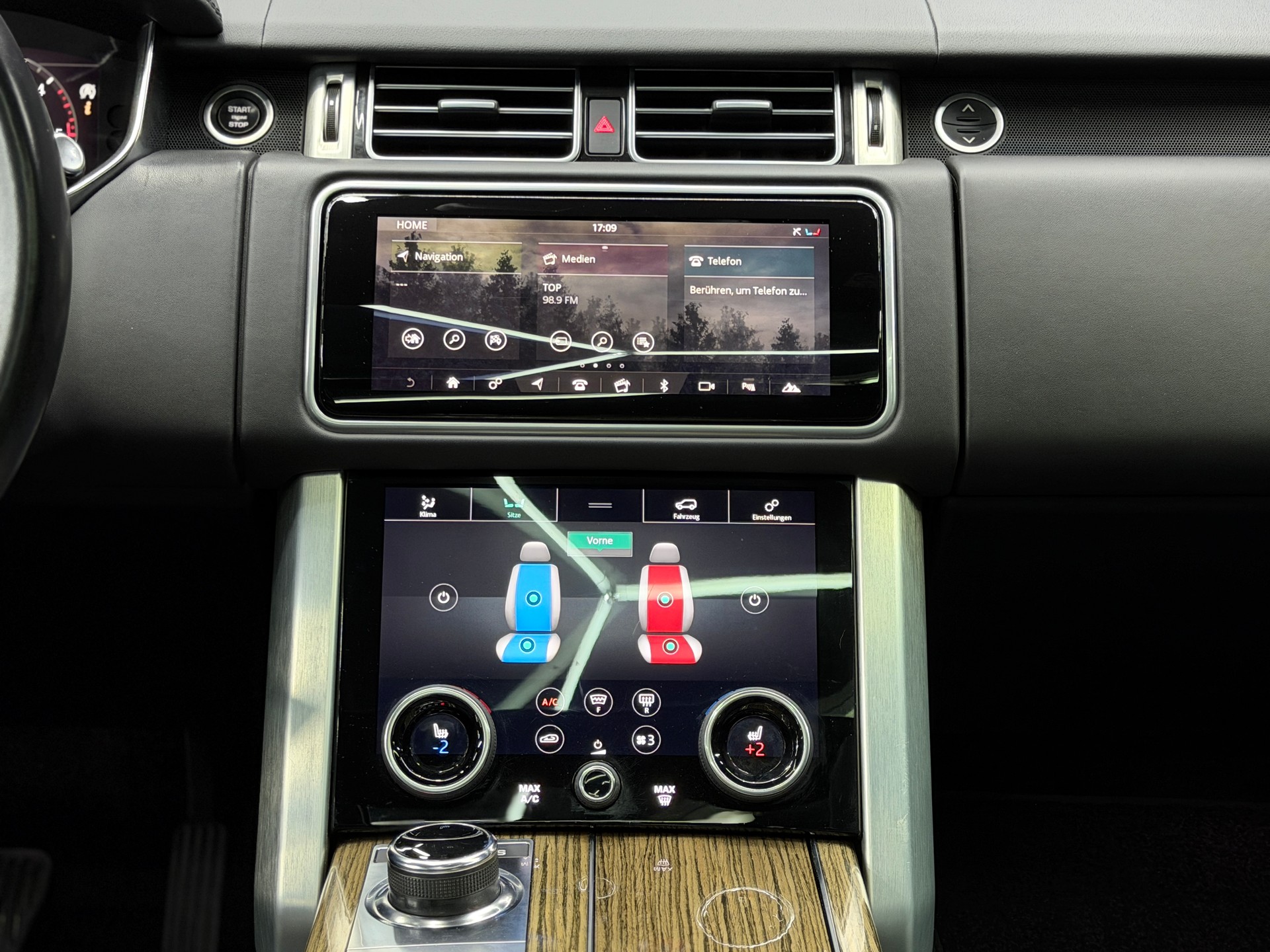 LAND ROVER Range Rover 3.0 SDV6 Vogue Automatic-image-13