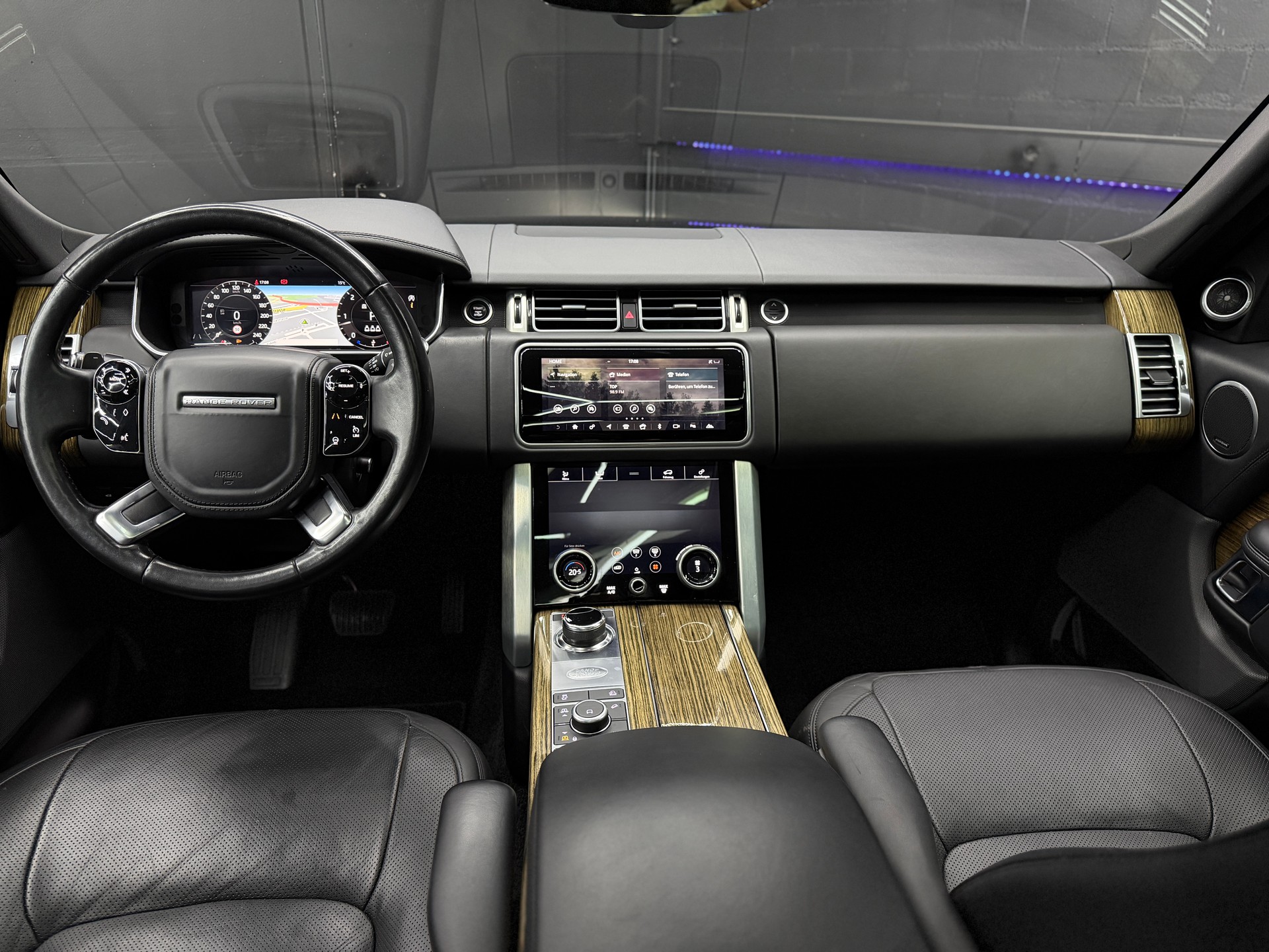 LAND ROVER Range Rover 3.0 SDV6 Vogue Automatic-image-9
