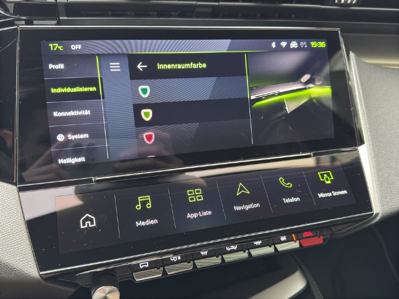 PEUGEOT 308 SW 1.2 Hybrid GT-image-13