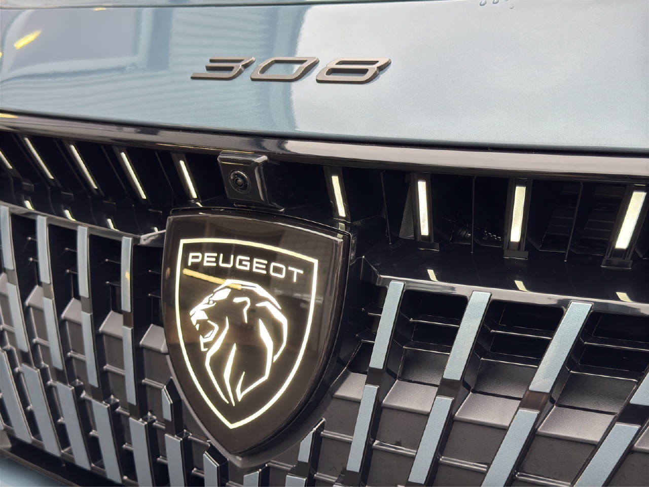 PEUGEOT 308 SW 1.2 Hybrid GT-image-11