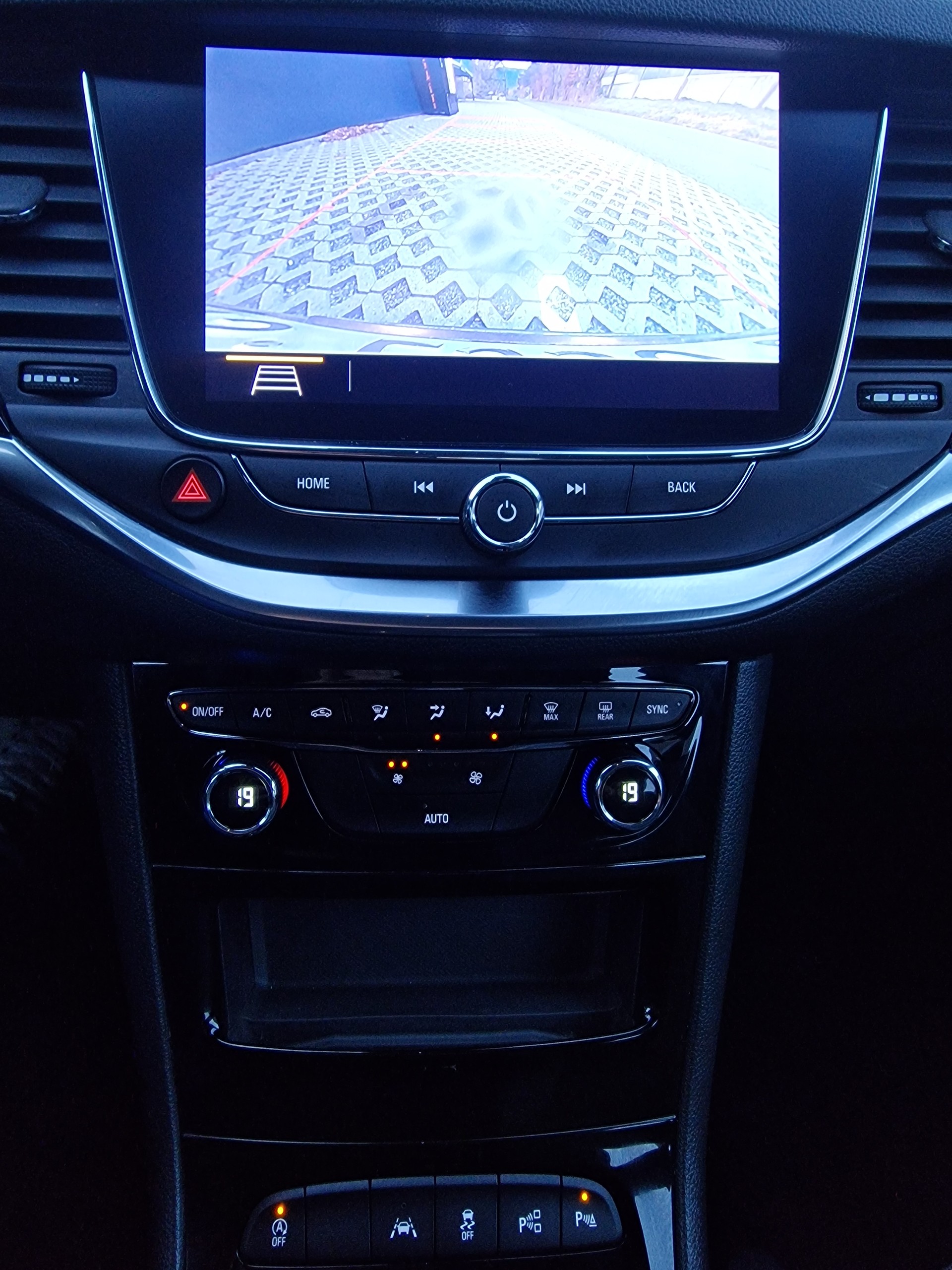 OPEL Astra 1.4i Turbo Ultimate-image-11