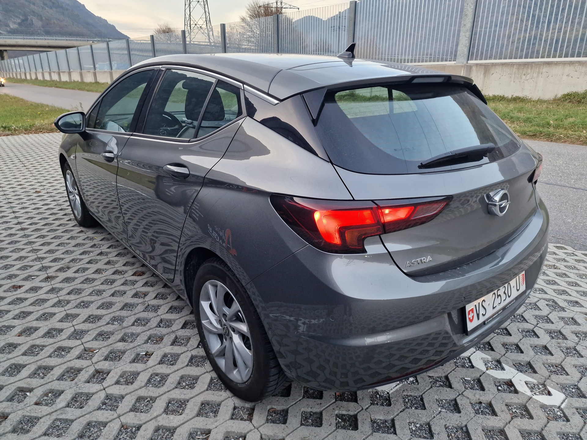 OPEL Astra 1.4i Turbo Ultimate-image-3