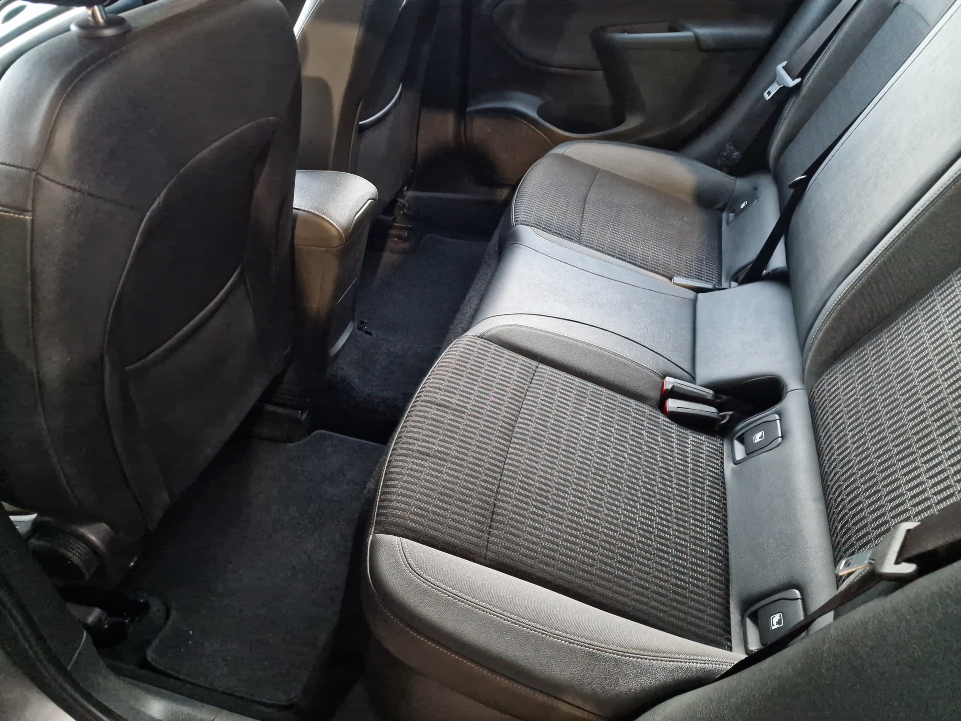 OPEL Astra 1.4i Turbo Ultimate-image-8
