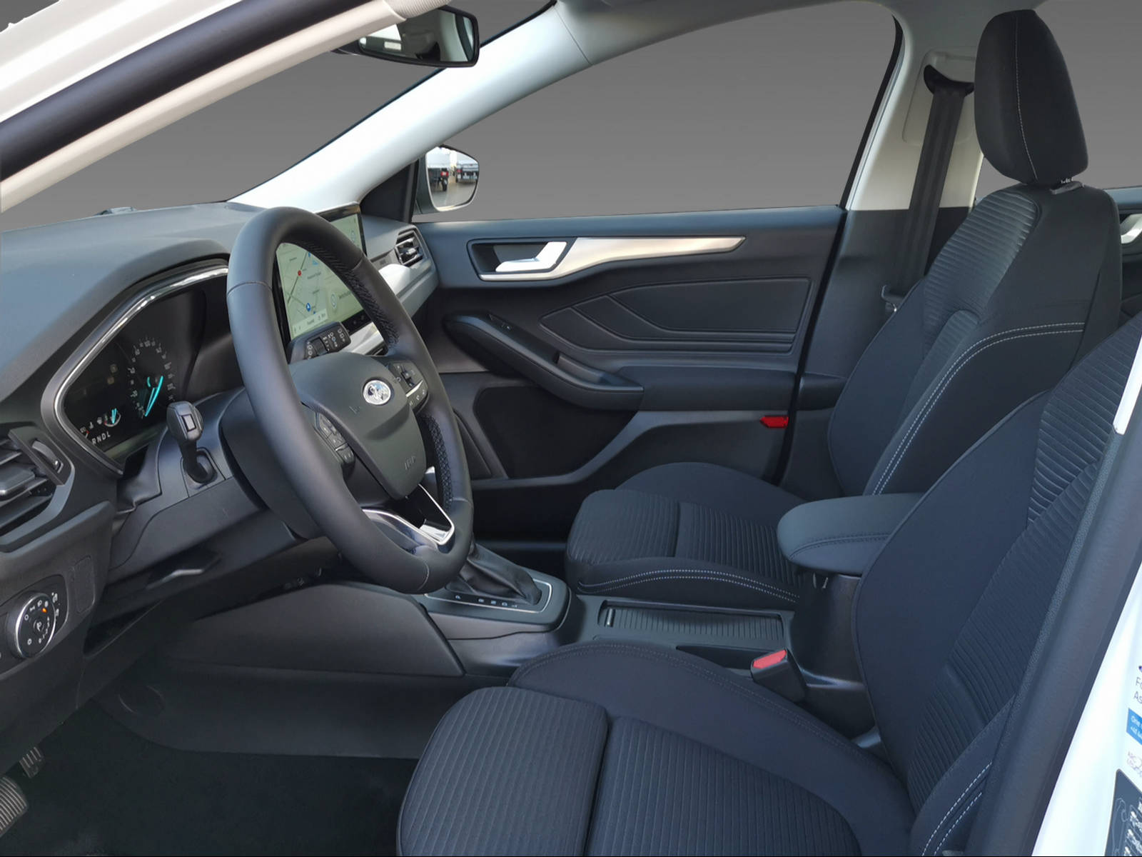 FORD Focus Station Wagon 1.0i EcoB Hybrid 155 Titanium-image-5