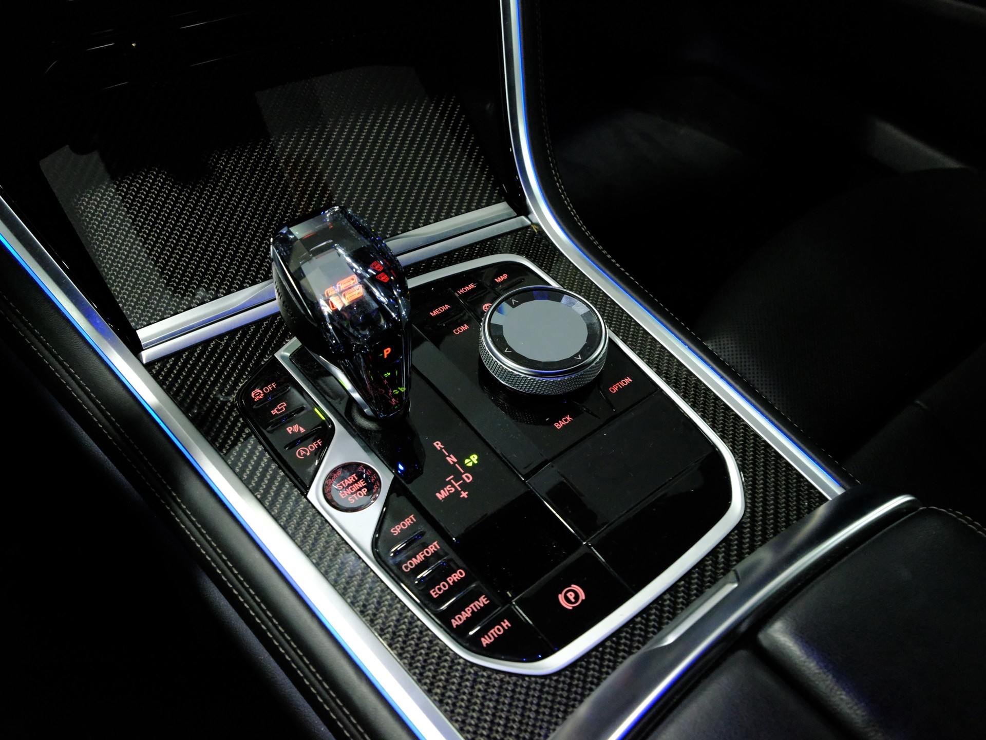 BMW 840d xDrive M Sport Steptronic-image-15