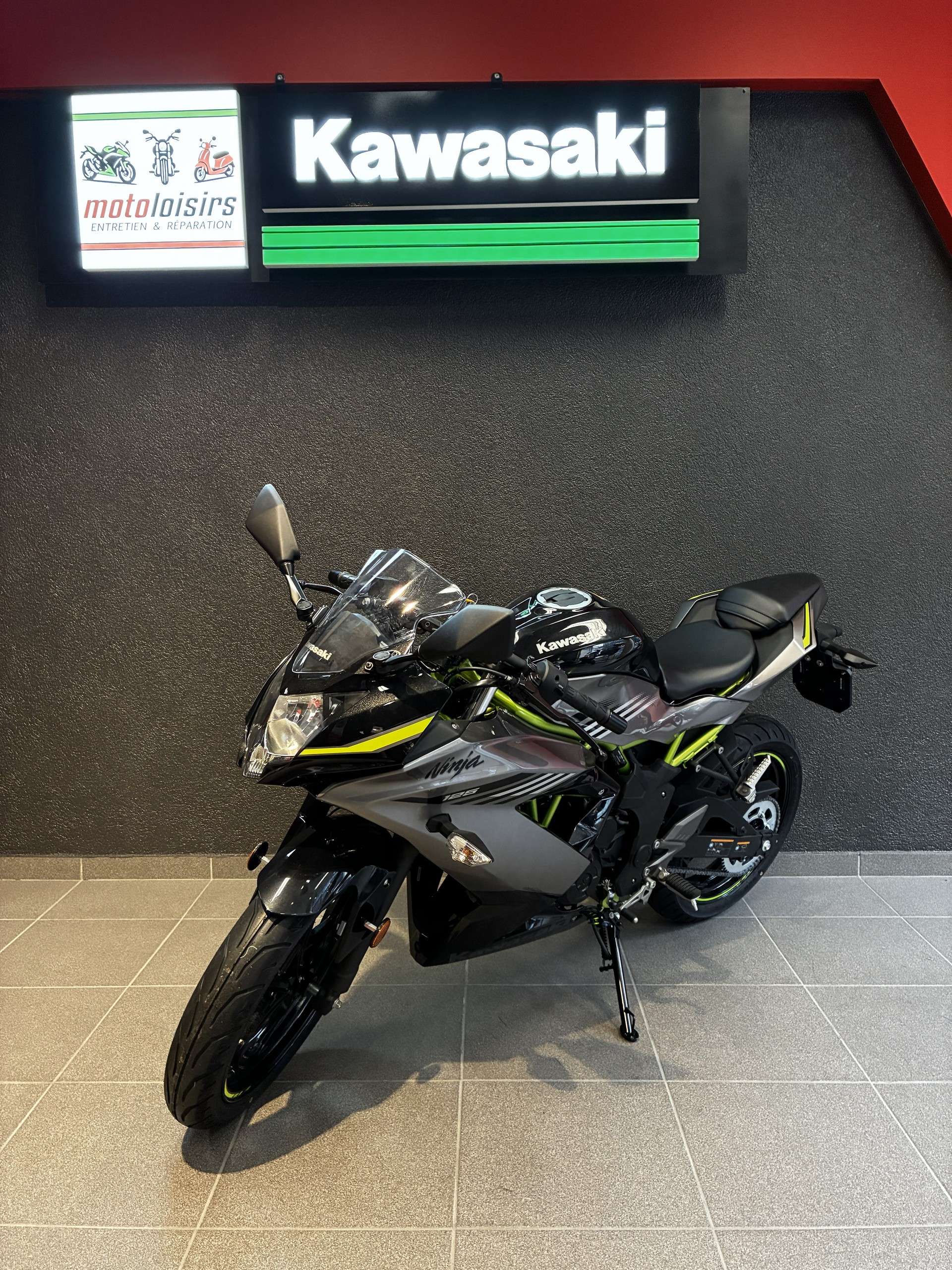 KAWASAKI Ninja 125 MY 2026-image-1