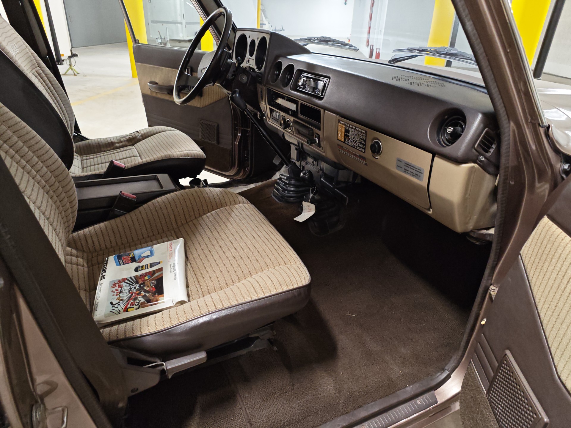 TOYOTA HJ 61 Station G TD (1987)-image-6