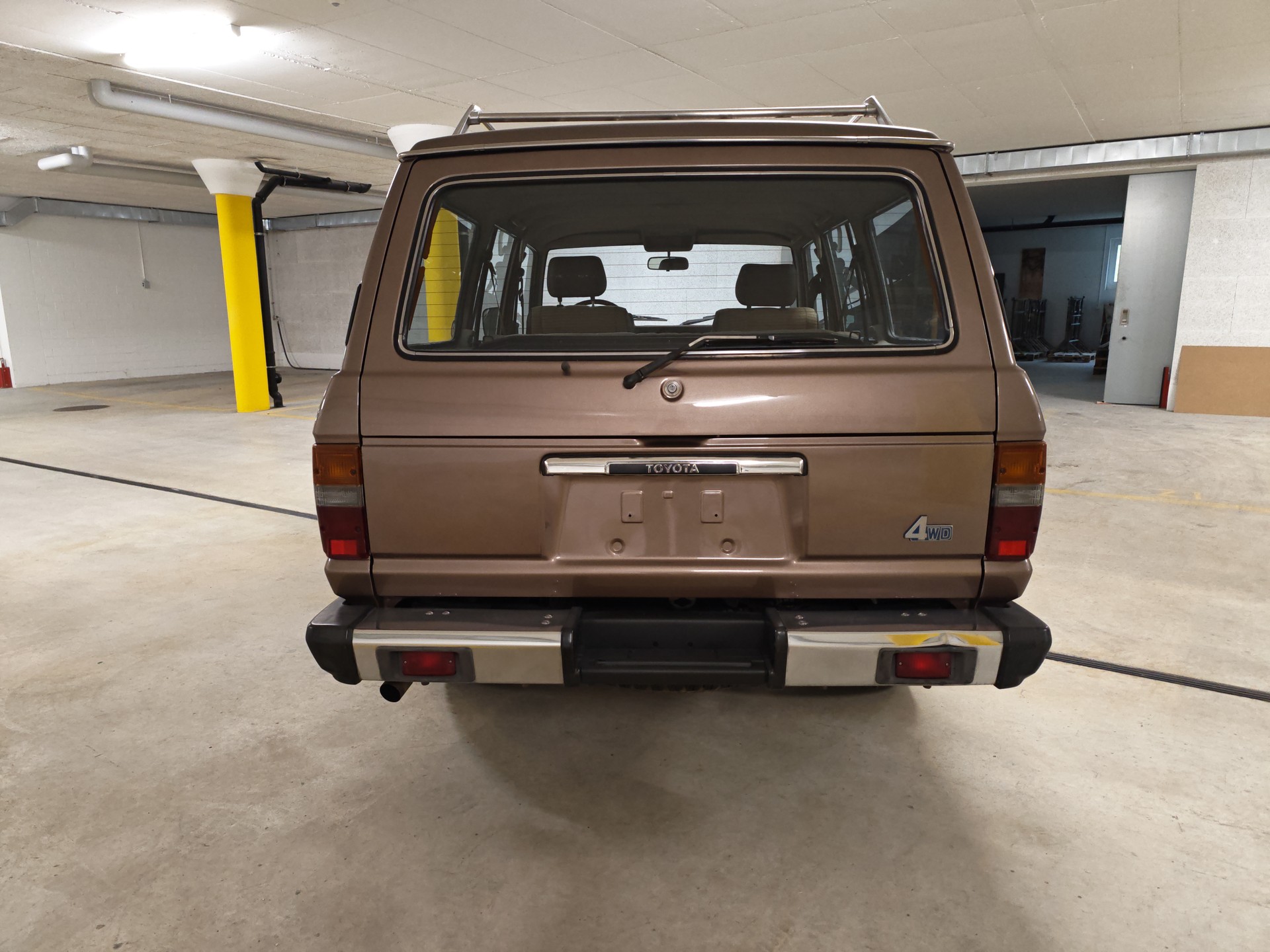 TOYOTA HJ 61 Station G TD (1987)-image-1