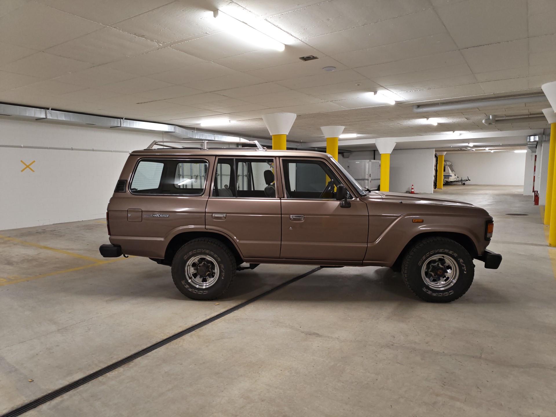 TOYOTA HJ 61 Station G TD (1987)-image-2