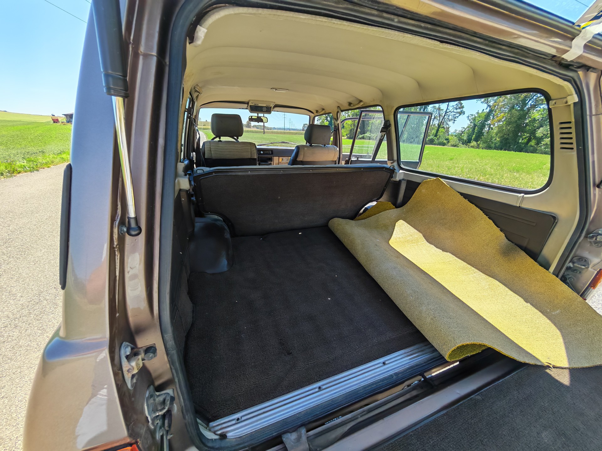 TOYOTA HJ 61 Station G TD (1987)-image-16