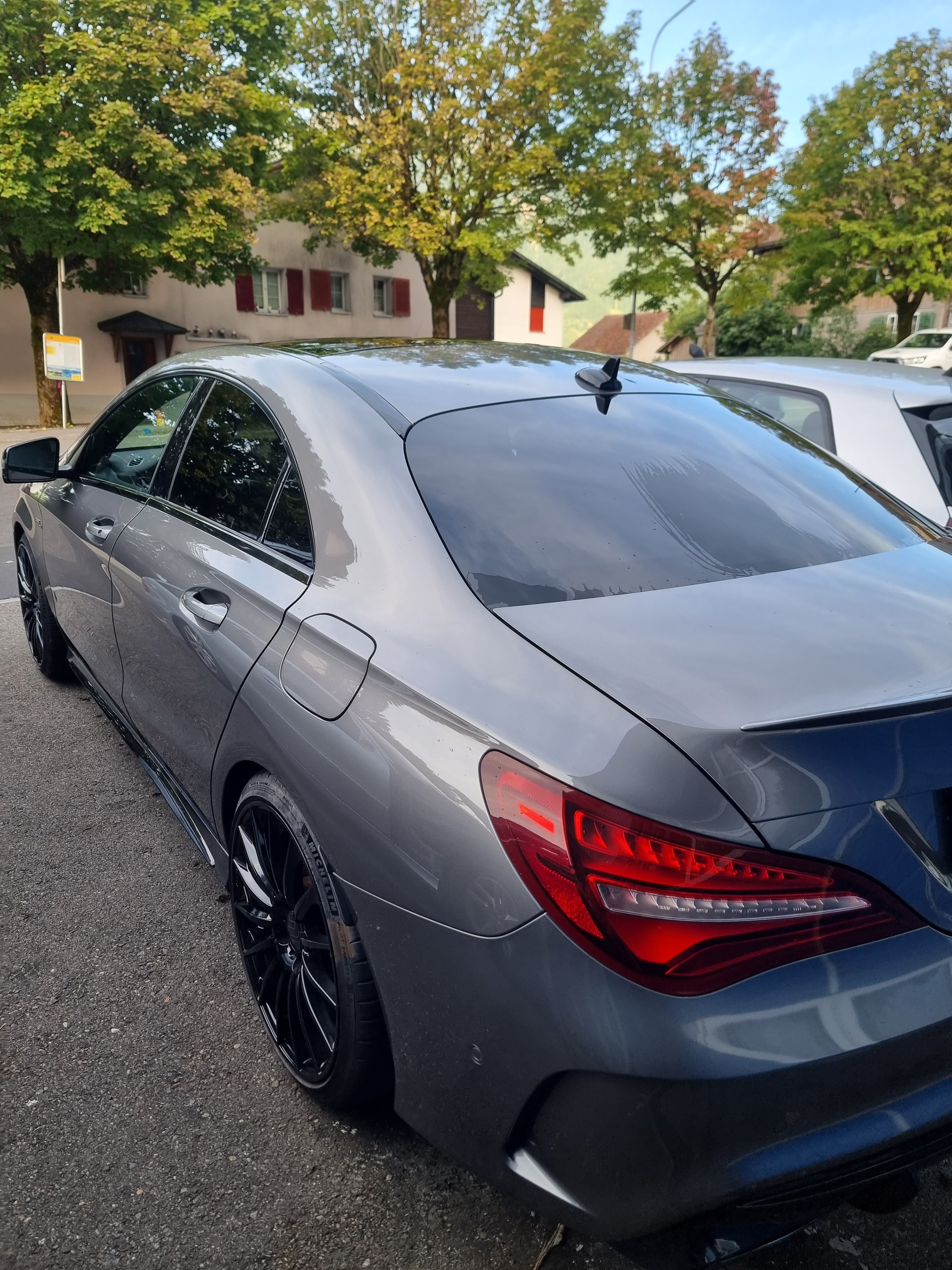 MERCEDES-BENZ CLA 45 AMG 4Matic Speedshift-image-2