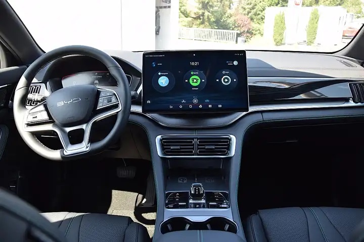 BYD Seal U DM-i "Design" AWD-image-16