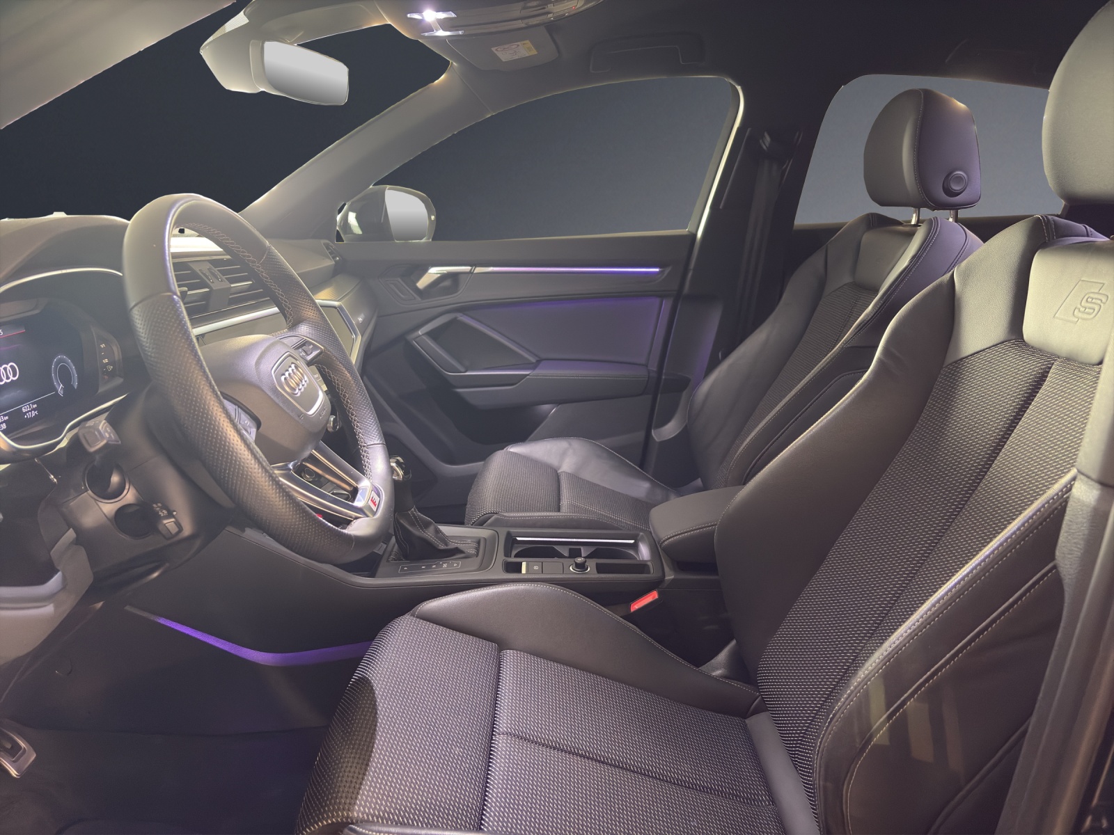 Image AUDI Q3 Q3 SB 45 e S li Attr S-tr