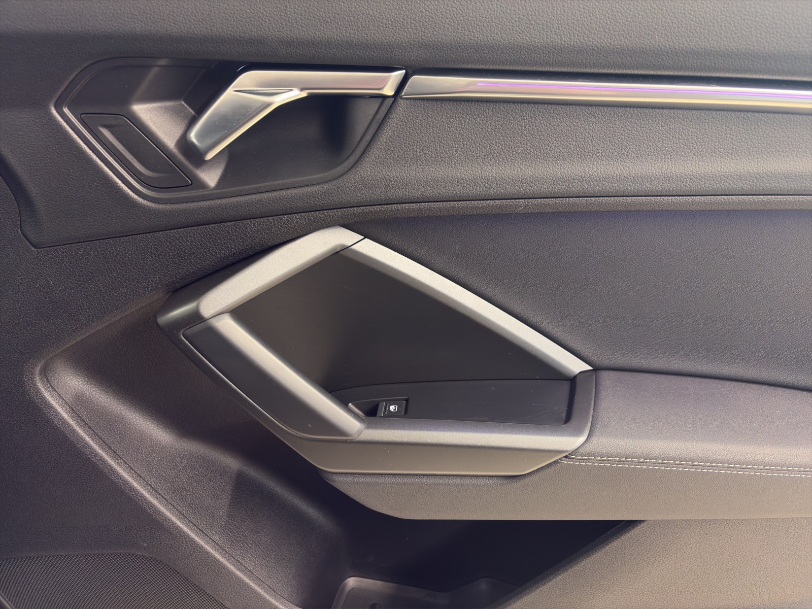Image AUDI Q3 Q3 SB 45 e S li Attr S-tr