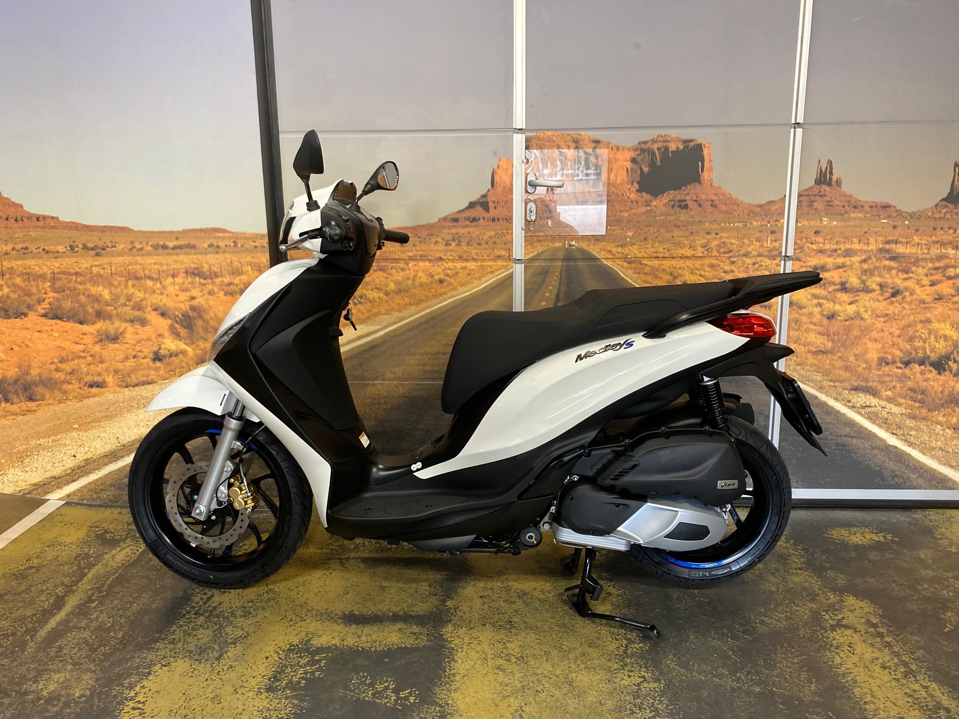 PIAGGIO Medley 125 Sport E5+-image-1