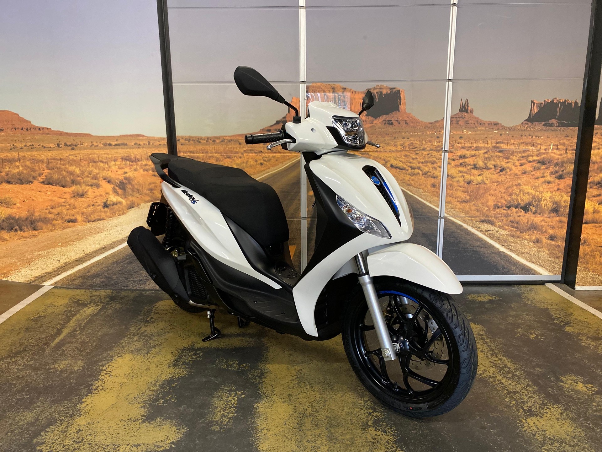 PIAGGIO Medley 125 Sport E5+-image-2