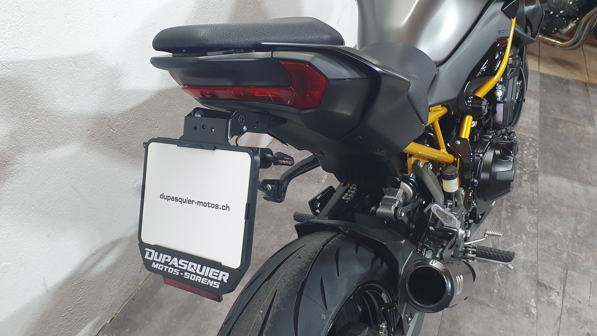KAWASAKI Z 900-image-4