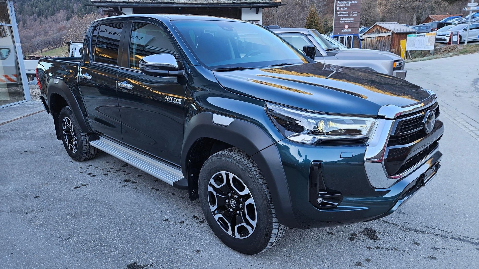 TOYOTA Hilux Double Cab.-Pick-up 2.8 D-4D 204 Premium-image-1