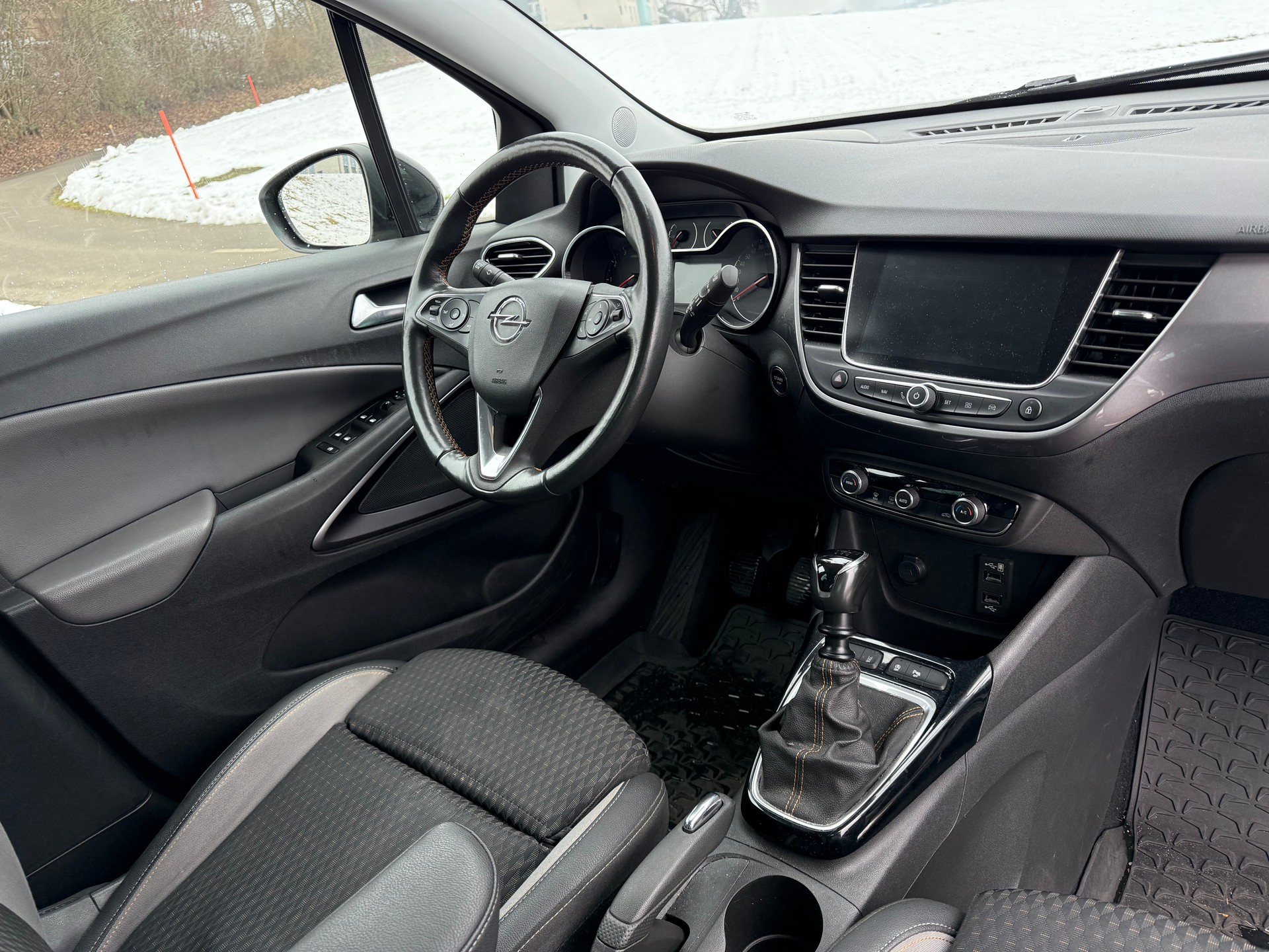 OPEL Crossland X 1.2i 120 Years Edition-image-4
