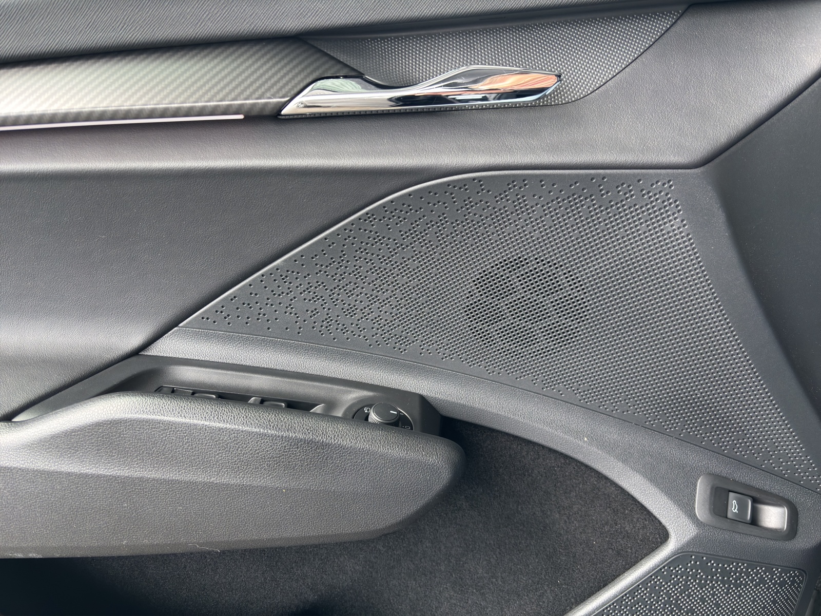 SKODA Enyaq iV 80 SportLine-image-8