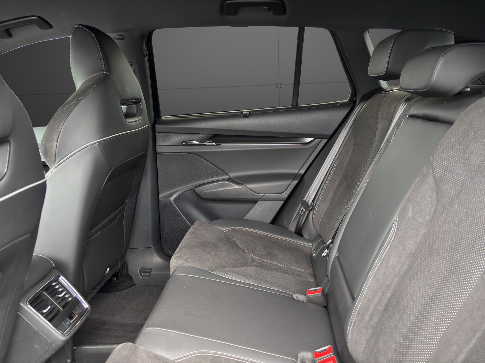 SKODA Enyaq iV 80 SportLine-image-10