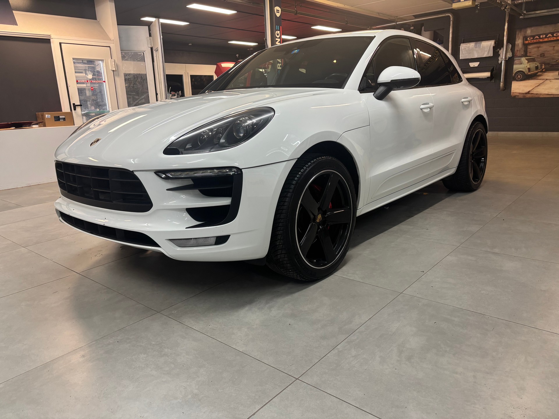 PORSCHE Macan Turbo PDK