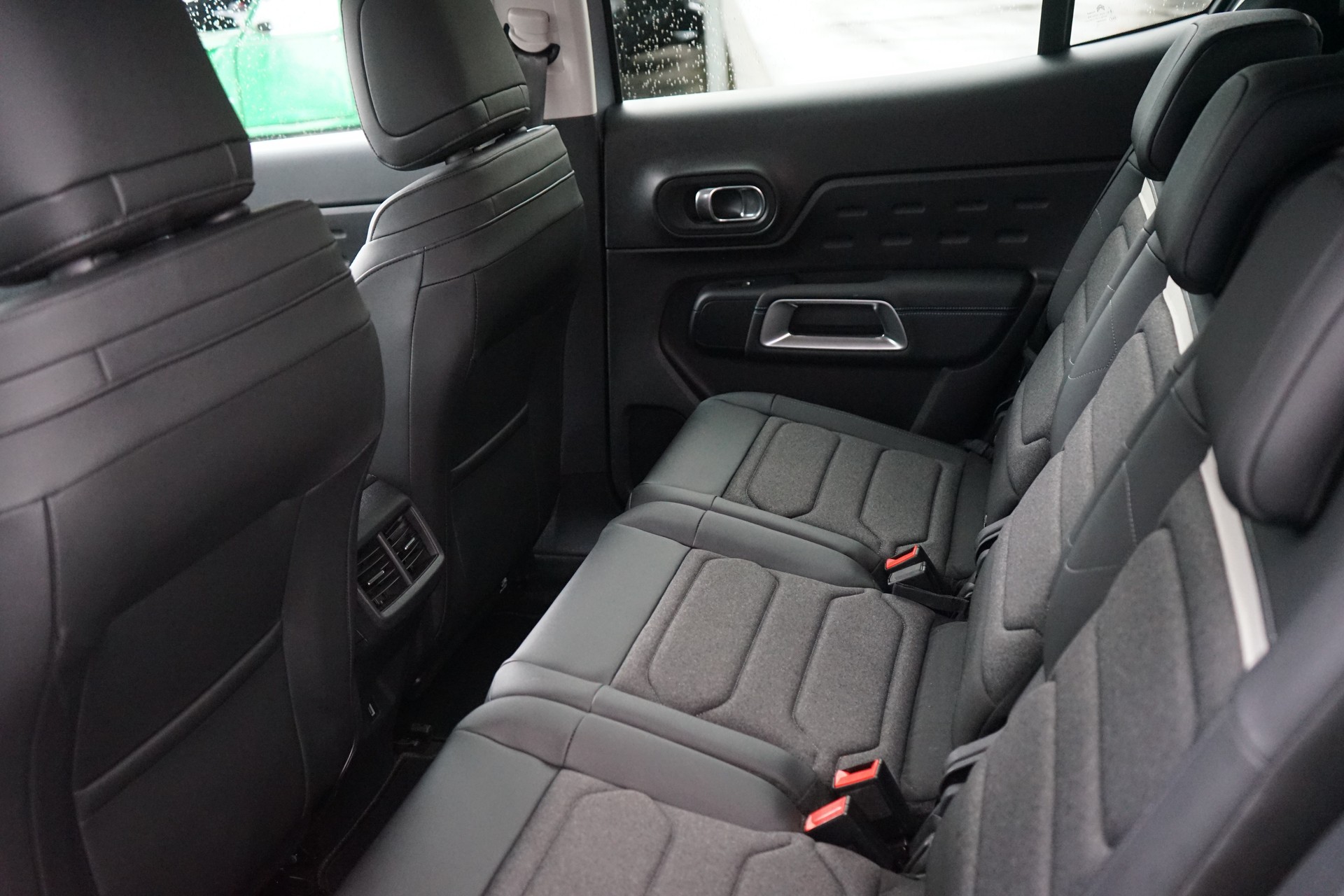 CITROEN C5 Aircross 1.6 PHEV Swiss Edition-image-6