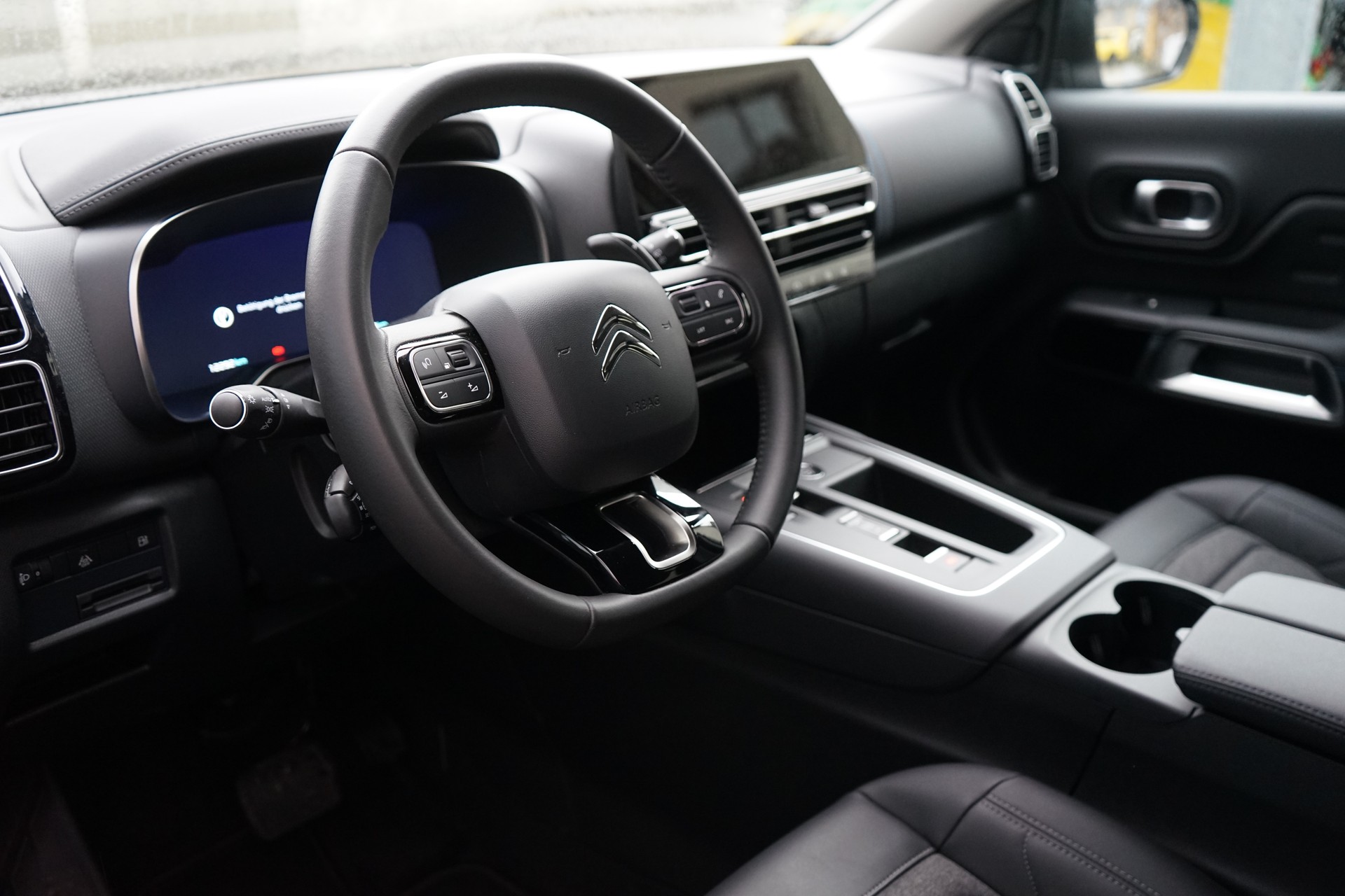 CITROEN C5 Aircross 1.6 PHEV Swiss Edition-image-5