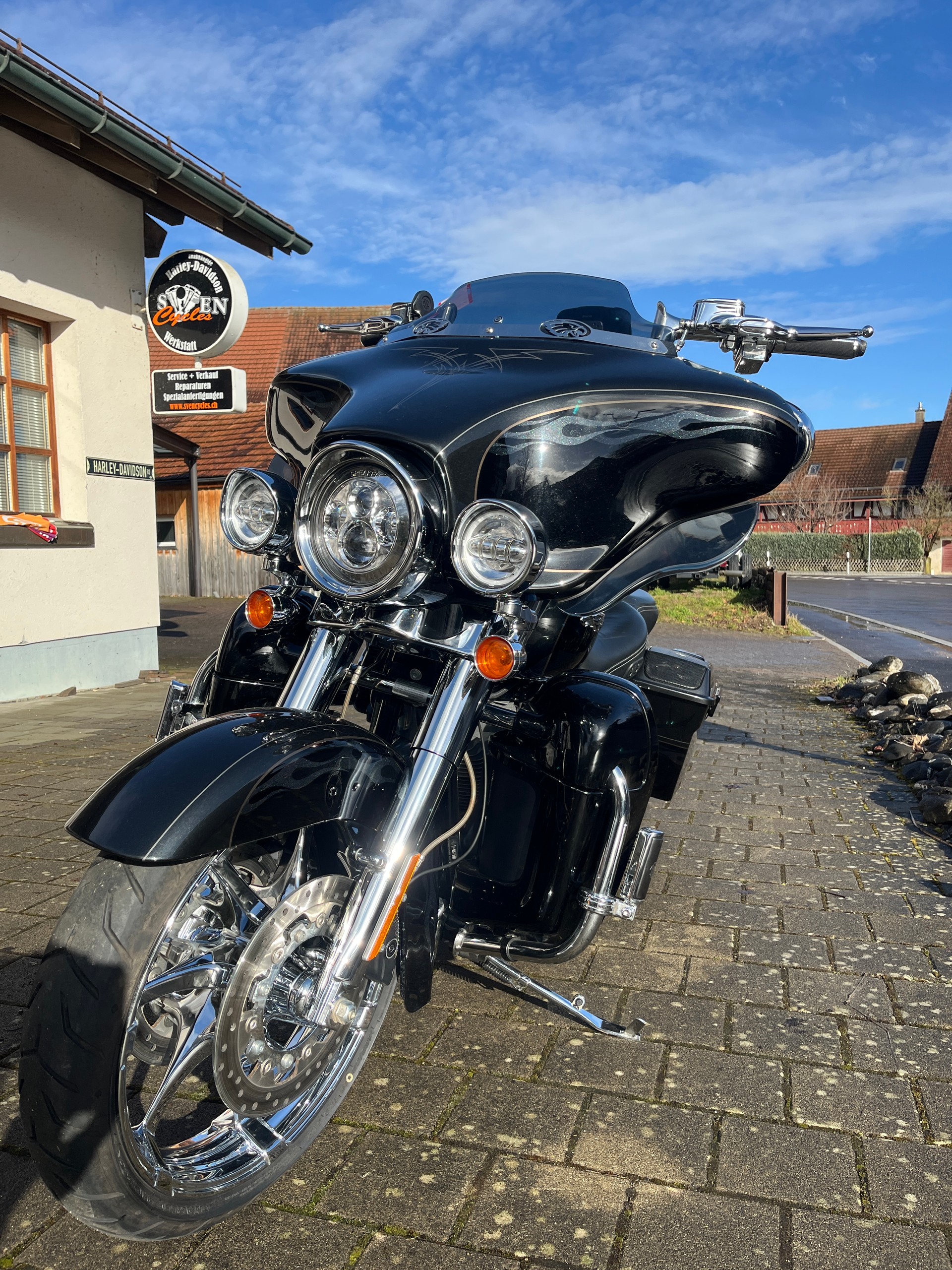 HARLEY-DAVIDSON FLHXSE3-image-8