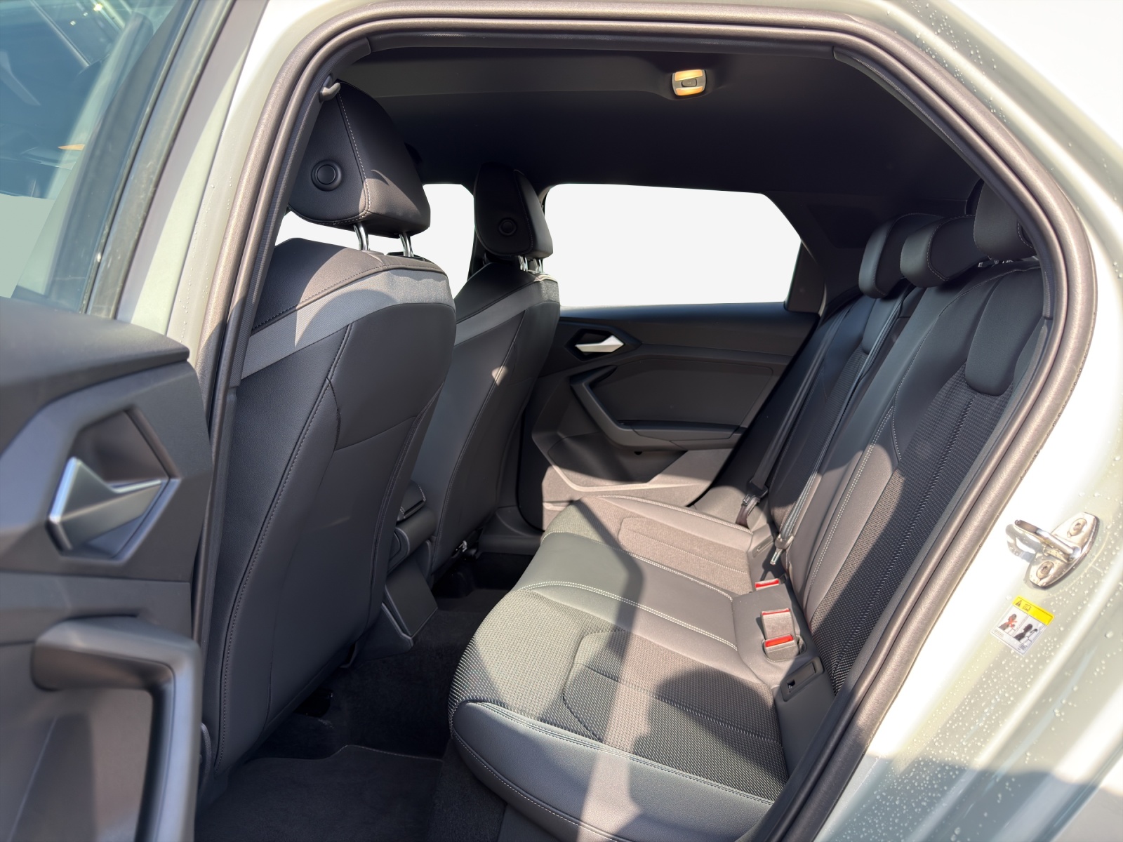 AUDI A1 Sportback 30 TFSI S-tronic-image-11
