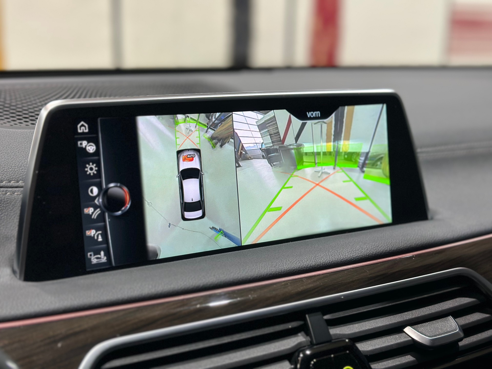 BMW 750i xDrive Steptronic-image-24