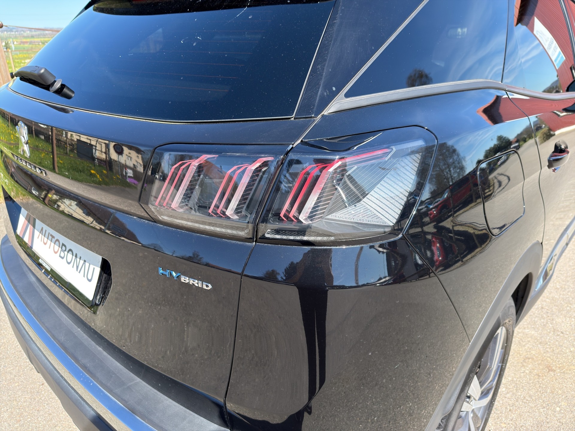 PEUGEOT 3008 1.6 Plug-in Hybrid Allure-image-27