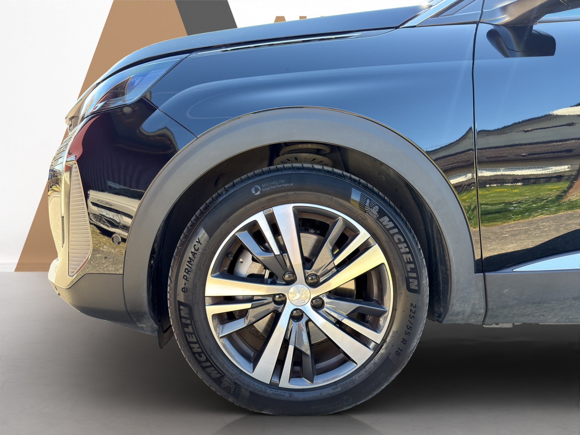 PEUGEOT 3008 1.6 Plug-in Hybrid Allure-image-24