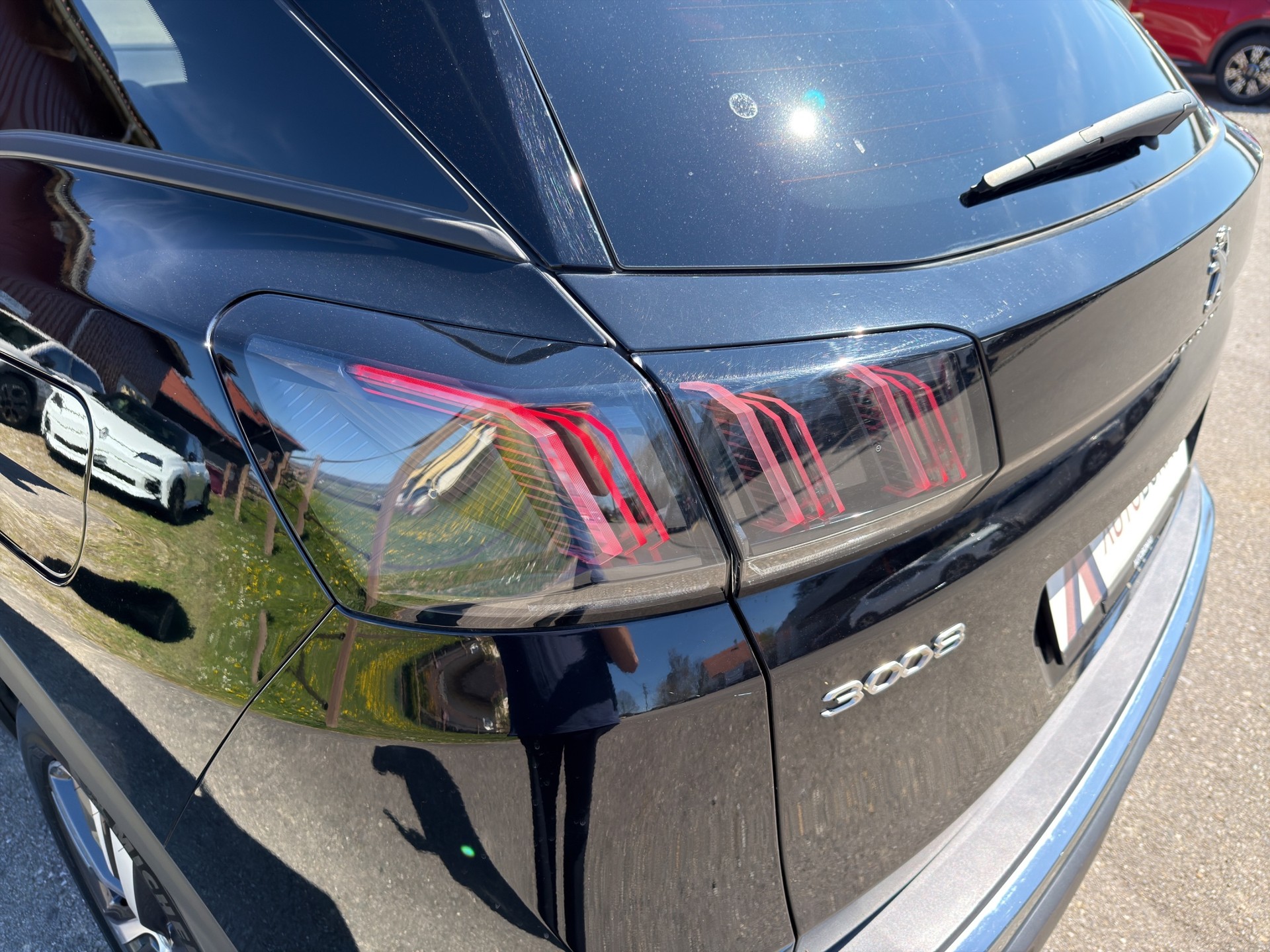 PEUGEOT 3008 1.6 Plug-in Hybrid Allure-image-26