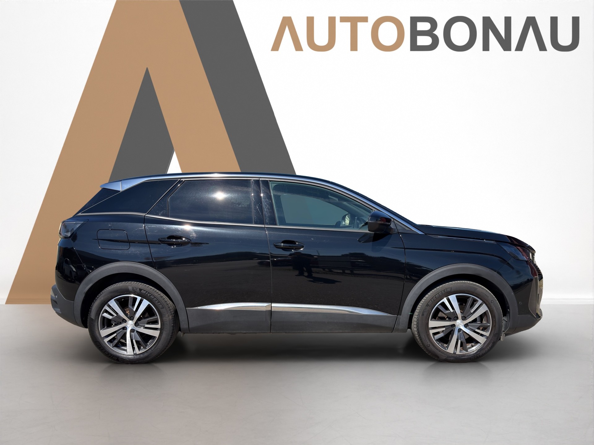PEUGEOT 3008 1.6 Plug-in Hybrid Allure-image-5