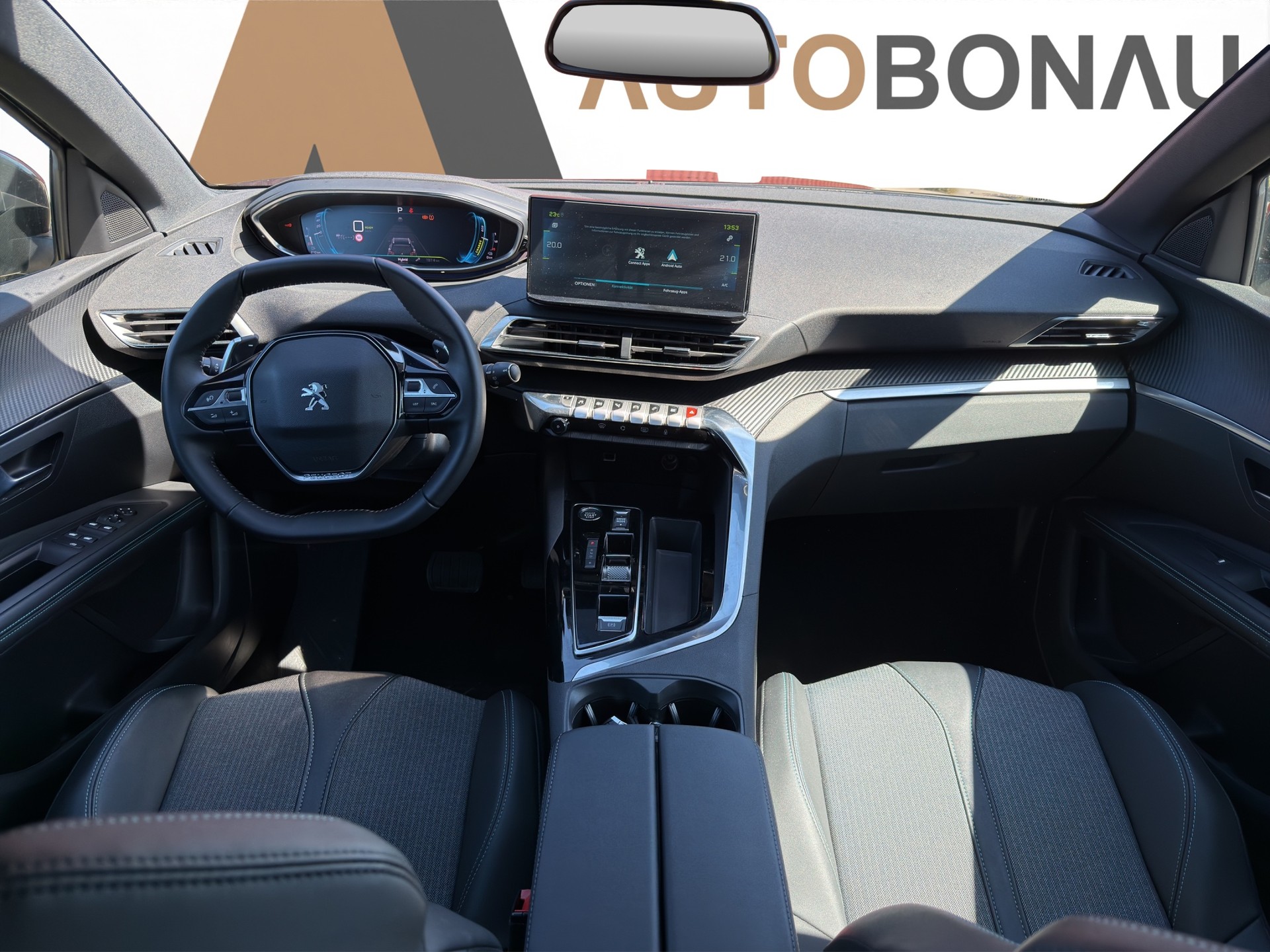 PEUGEOT 3008 1.6 Plug-in Hybrid Allure-image-11