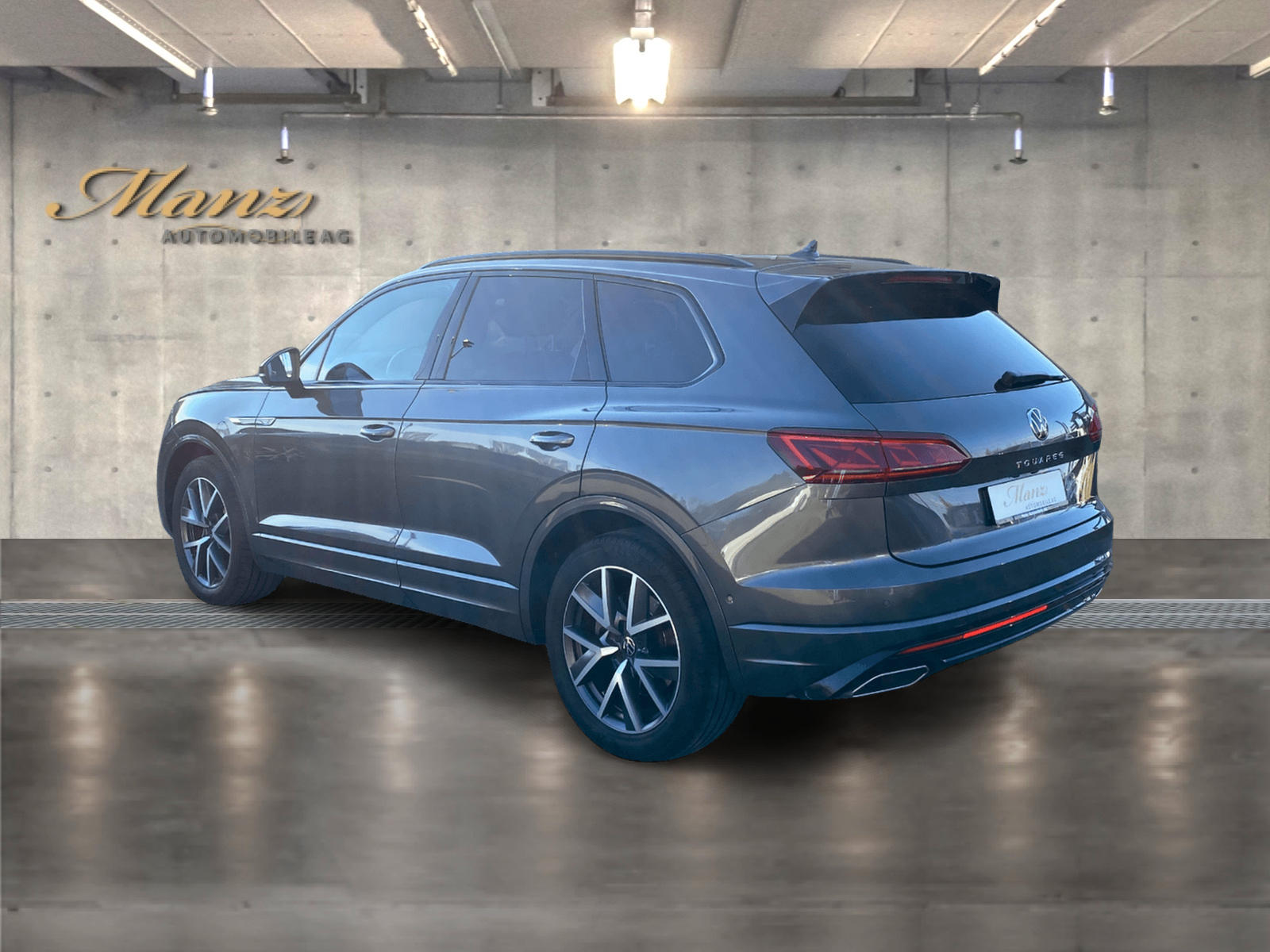 VW Touareg 3.0 TSI 340PS Black-Style R-Line 4x4 Tiptronic **Top-Ausstattung**-image-2