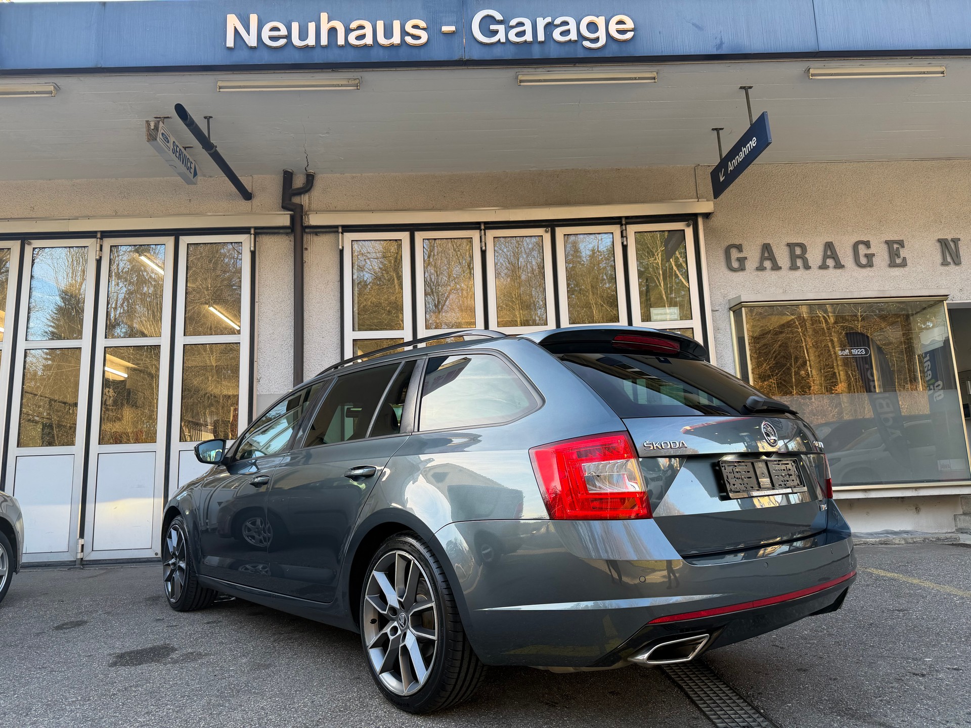SKODA Octavia Combi 2.0 TSI RS DSG-showroom-element-3