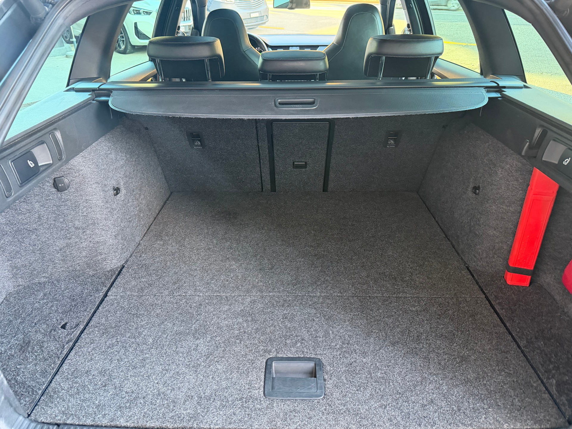 SKODA Octavia Combi 2.0 TSI RS DSG-image-10