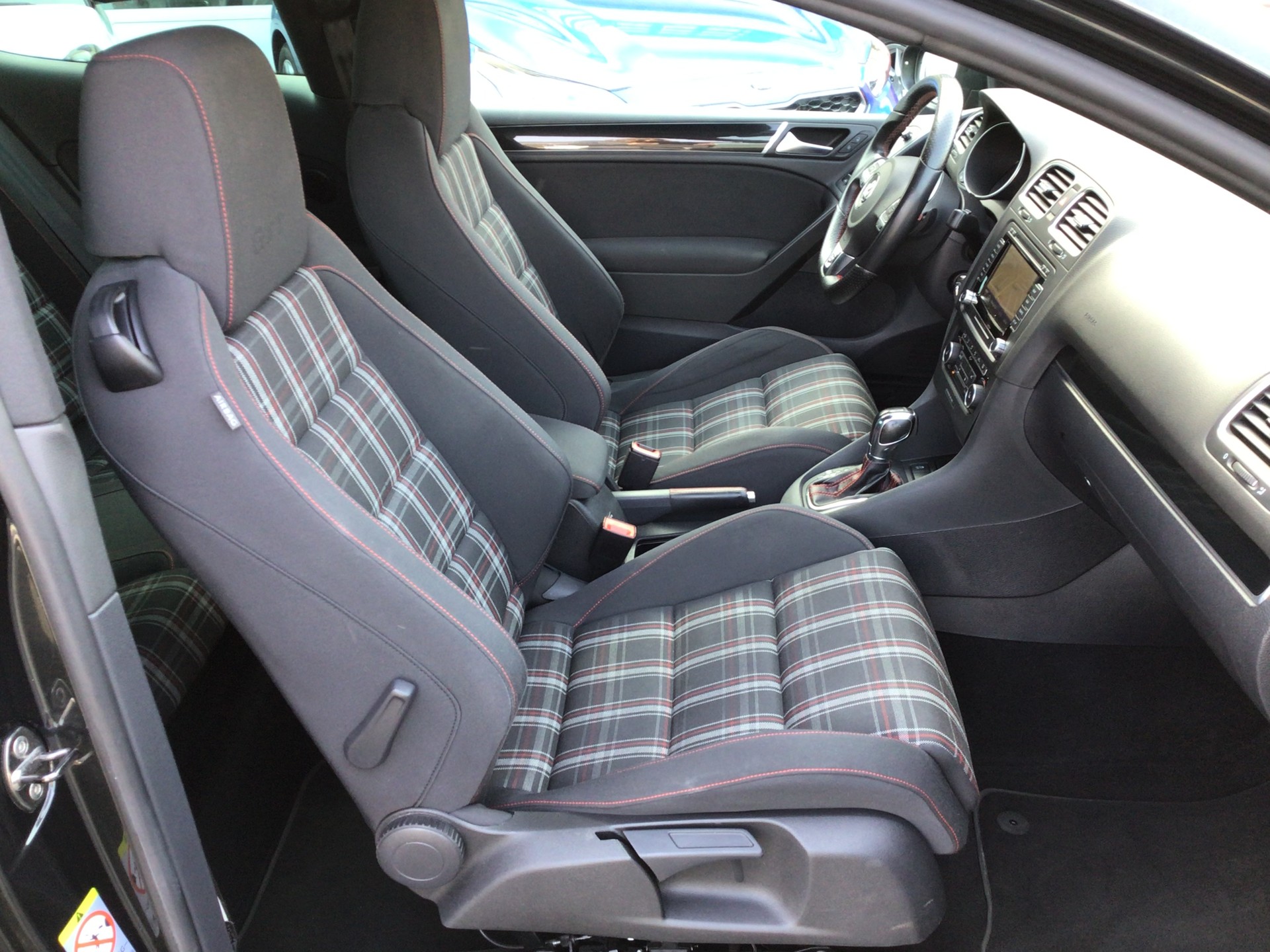 VW Golf 2.0 TSI GTI Team DSG-image-7