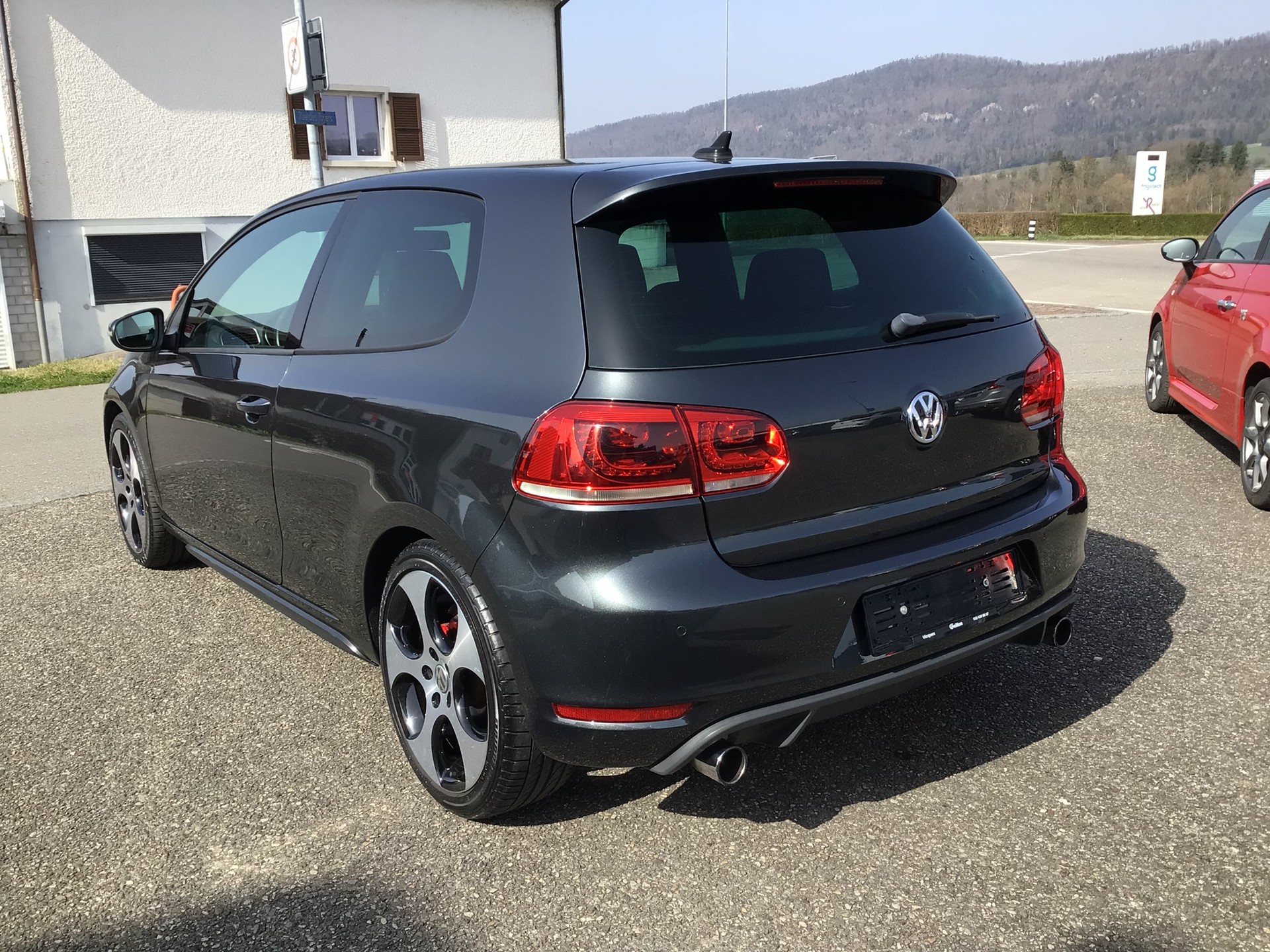VW Golf 2.0 TSI GTI Team DSG-image-4