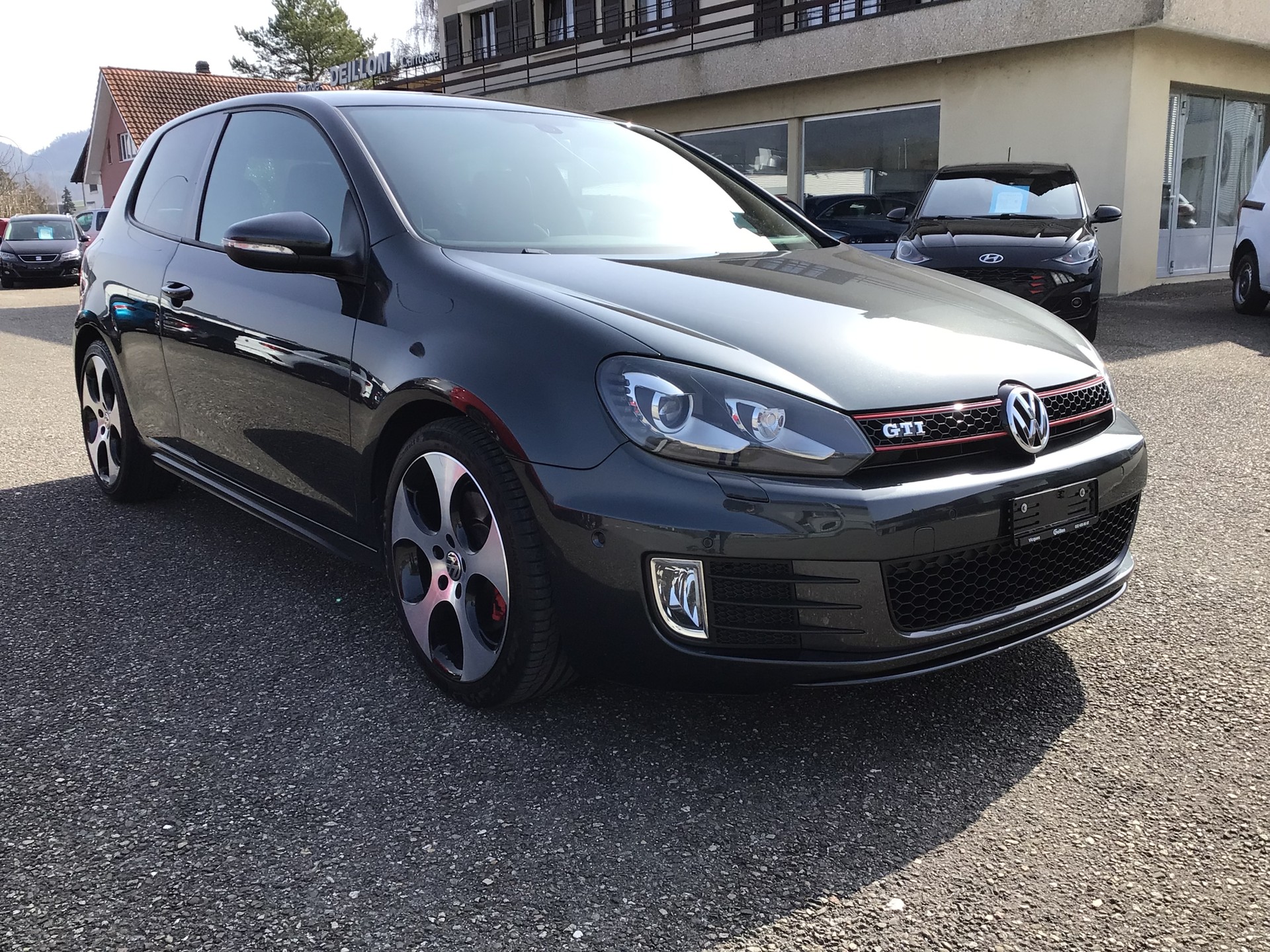 VW Golf 2.0 TSI GTI Team DSG-image-2